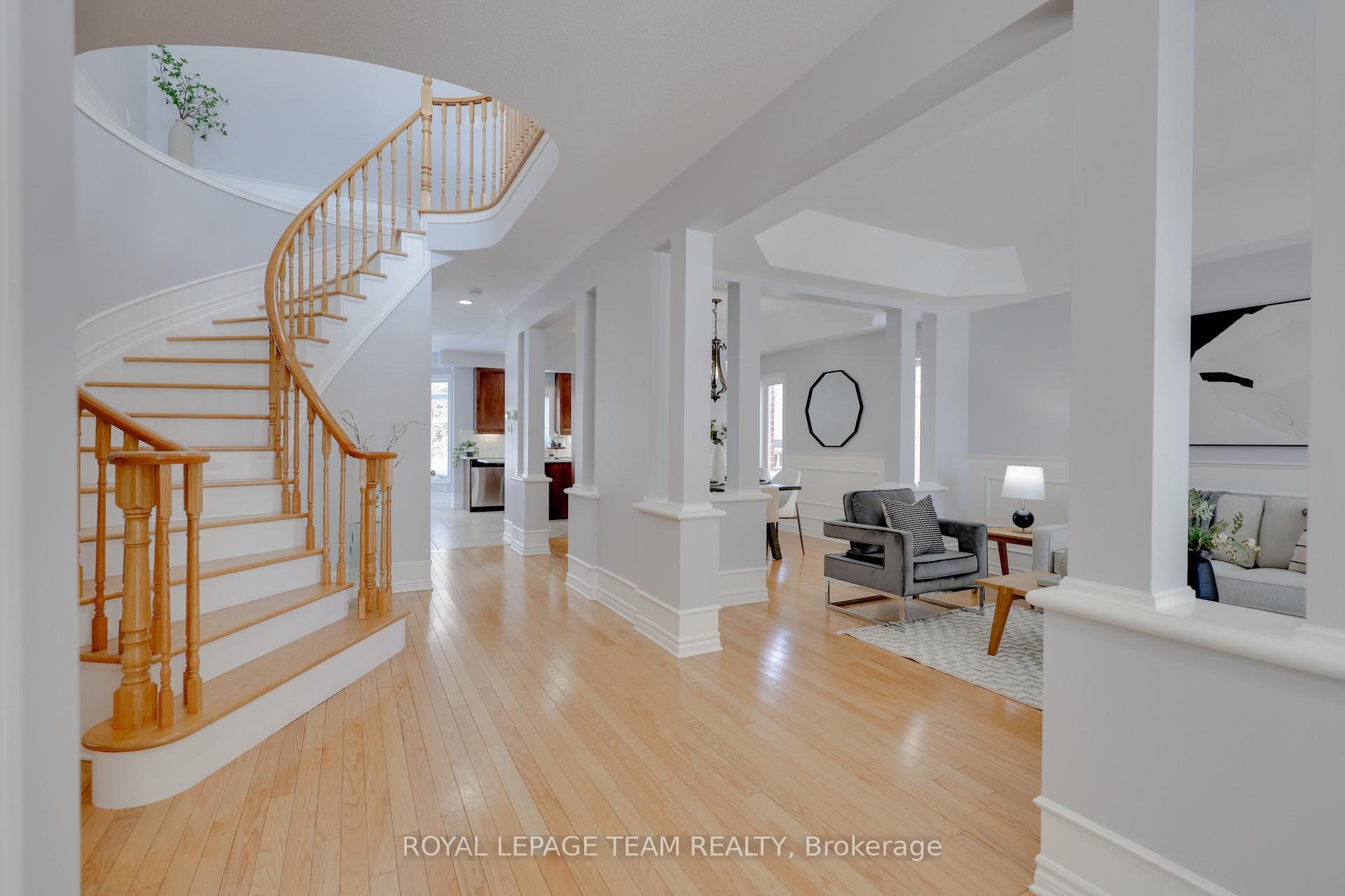 Photo 4 of 10 Manning Court, Ottawa, Kanata - Kanata Lakes/Heritage Hills — HOMEH