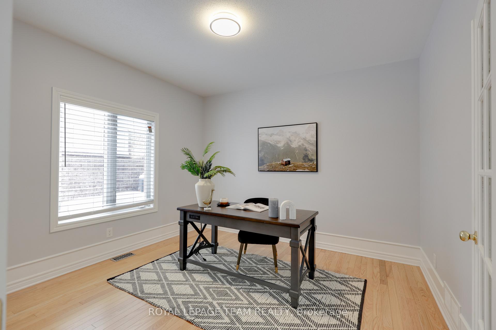 Photo 7 of 10 Manning Court, Ottawa, Kanata - Kanata Lakes/Heritage Hills — HOMEH