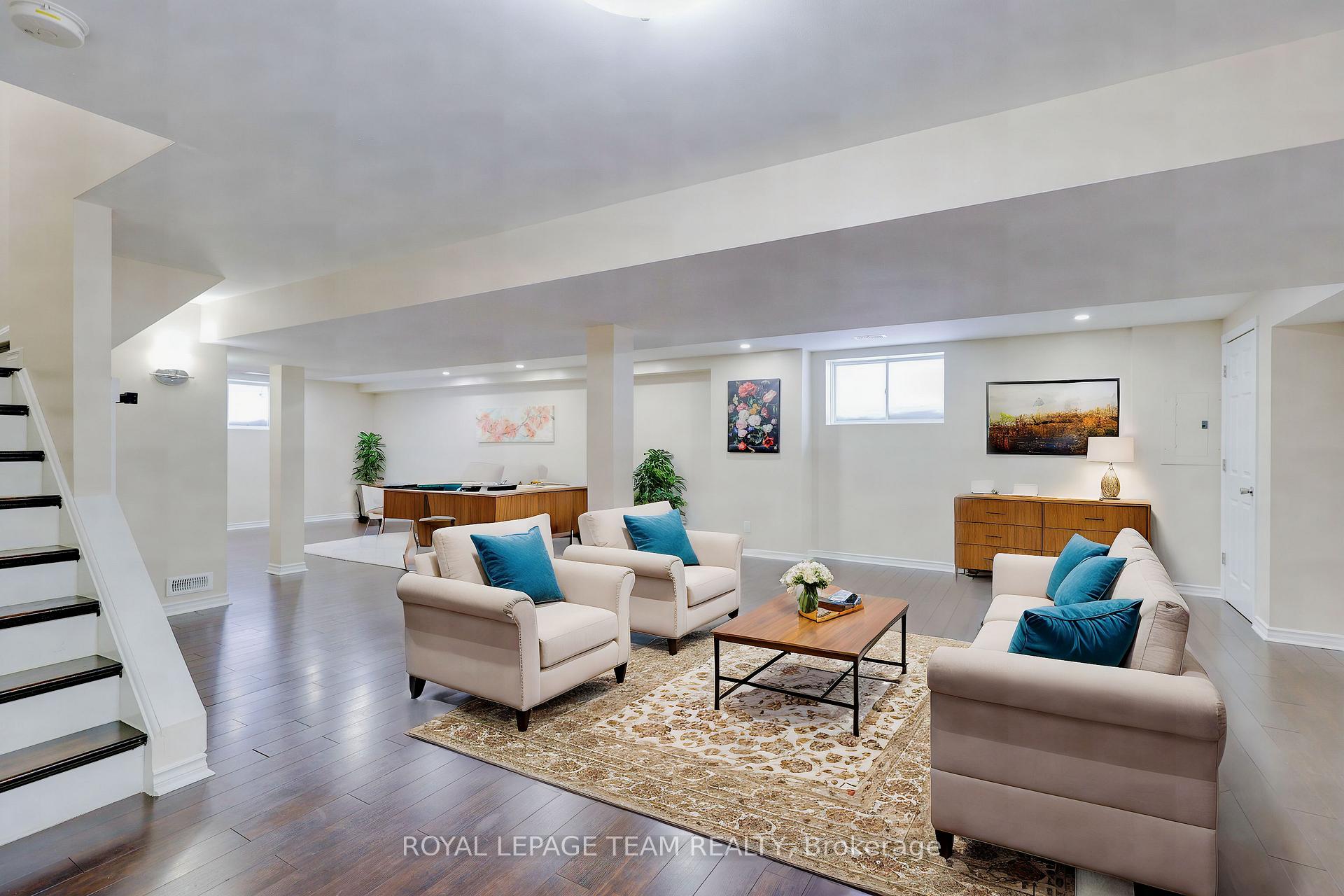 Photo 33 of 10 Manning Court, Ottawa, Kanata - Kanata Lakes/Heritage Hills — HOMEH
