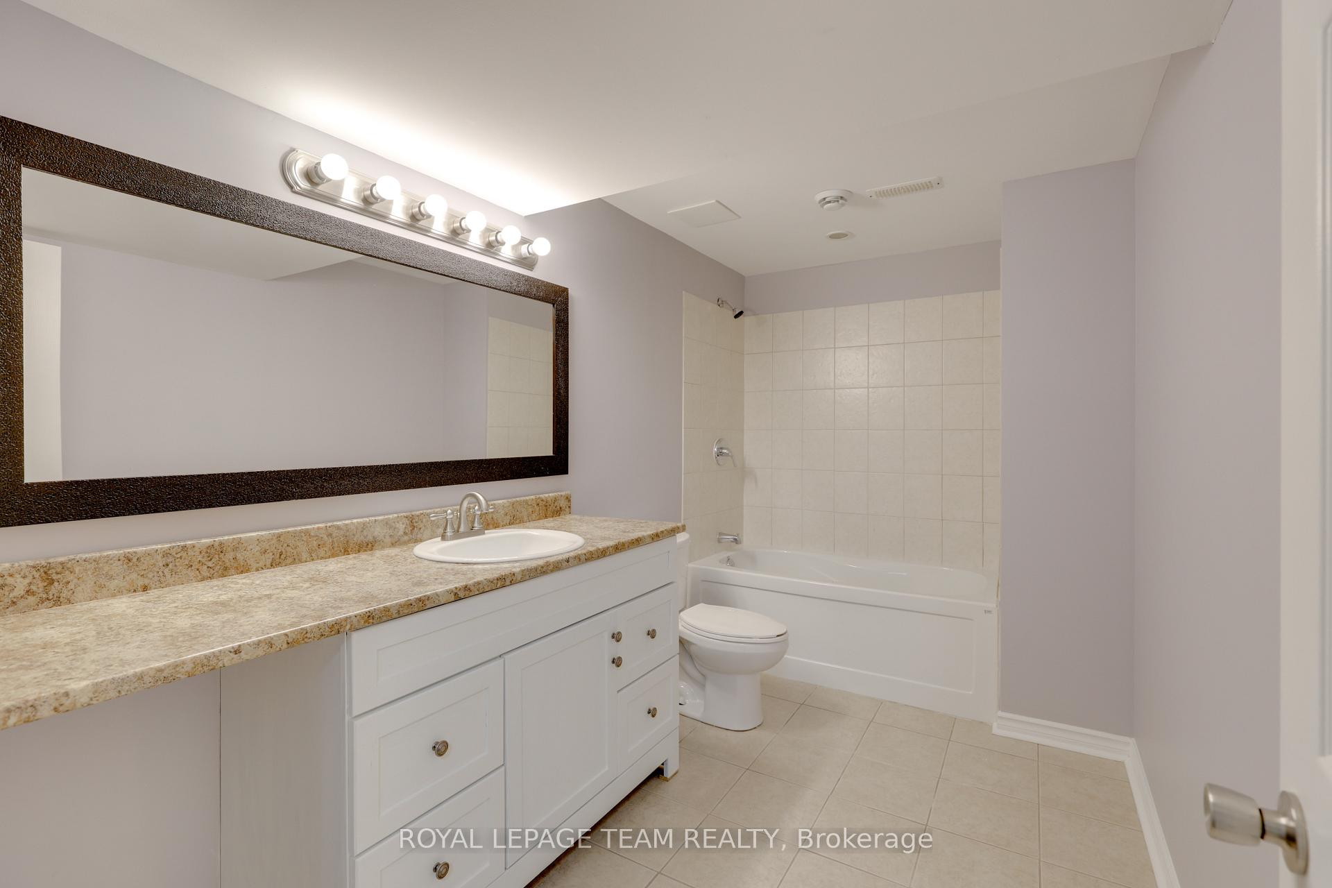 Photo 34 of 10 Manning Court, Ottawa, Kanata - Kanata Lakes/Heritage Hills — HOMEH