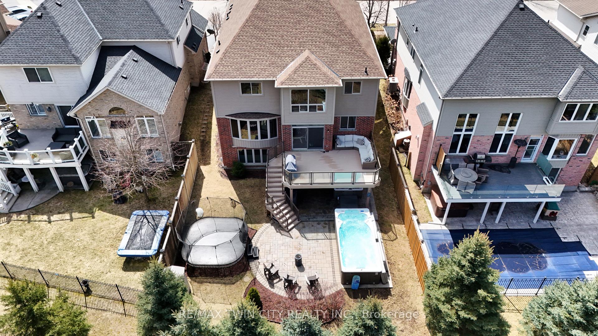 Photo 22 of 537 Topper Woods Crescent, Kitchener — HOMEH