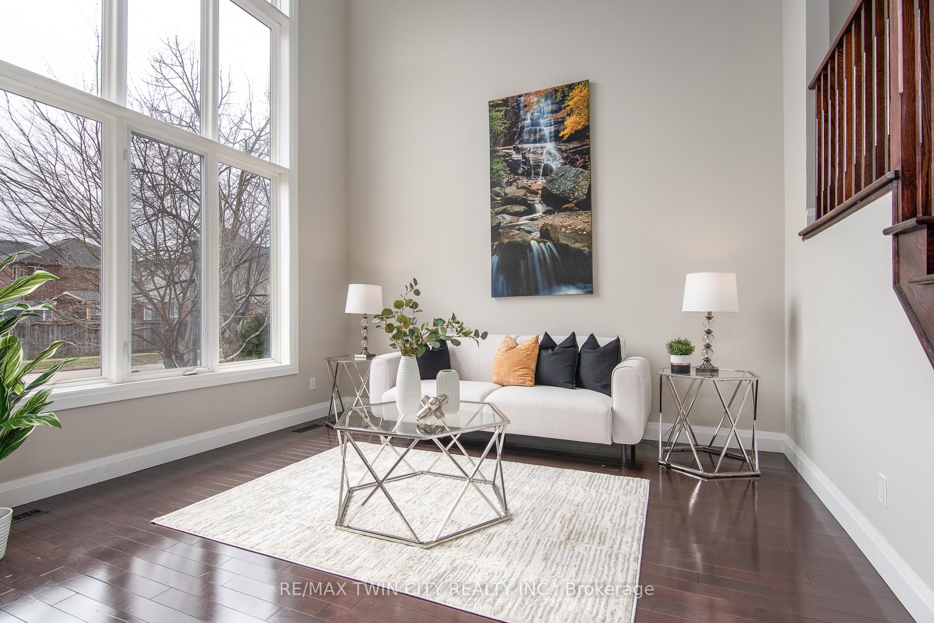 Photo 25 of 537 Topper Woods Crescent, Kitchener — HOMEH