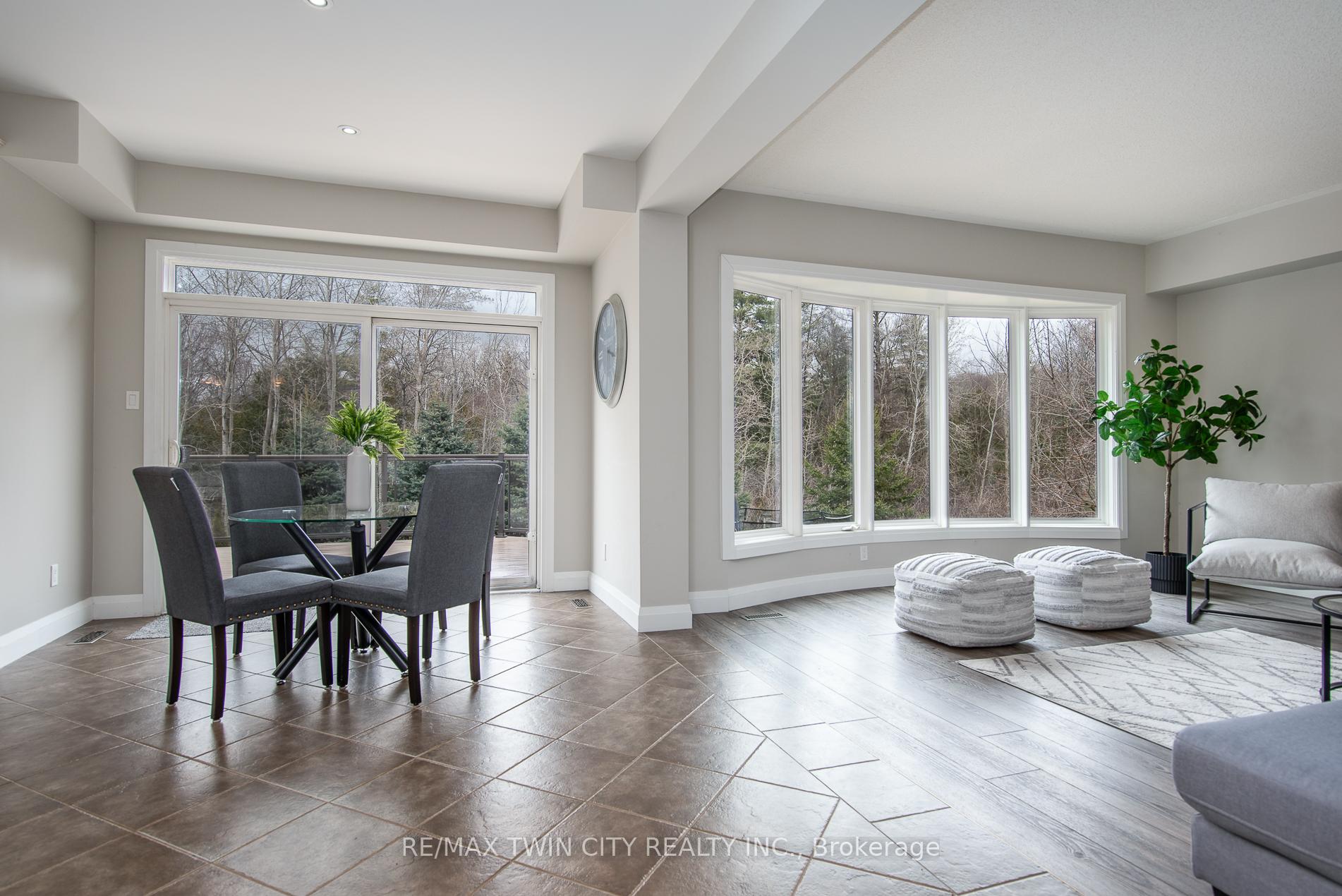 Photo 30 of 537 Topper Woods Crescent, Kitchener — HOMEH