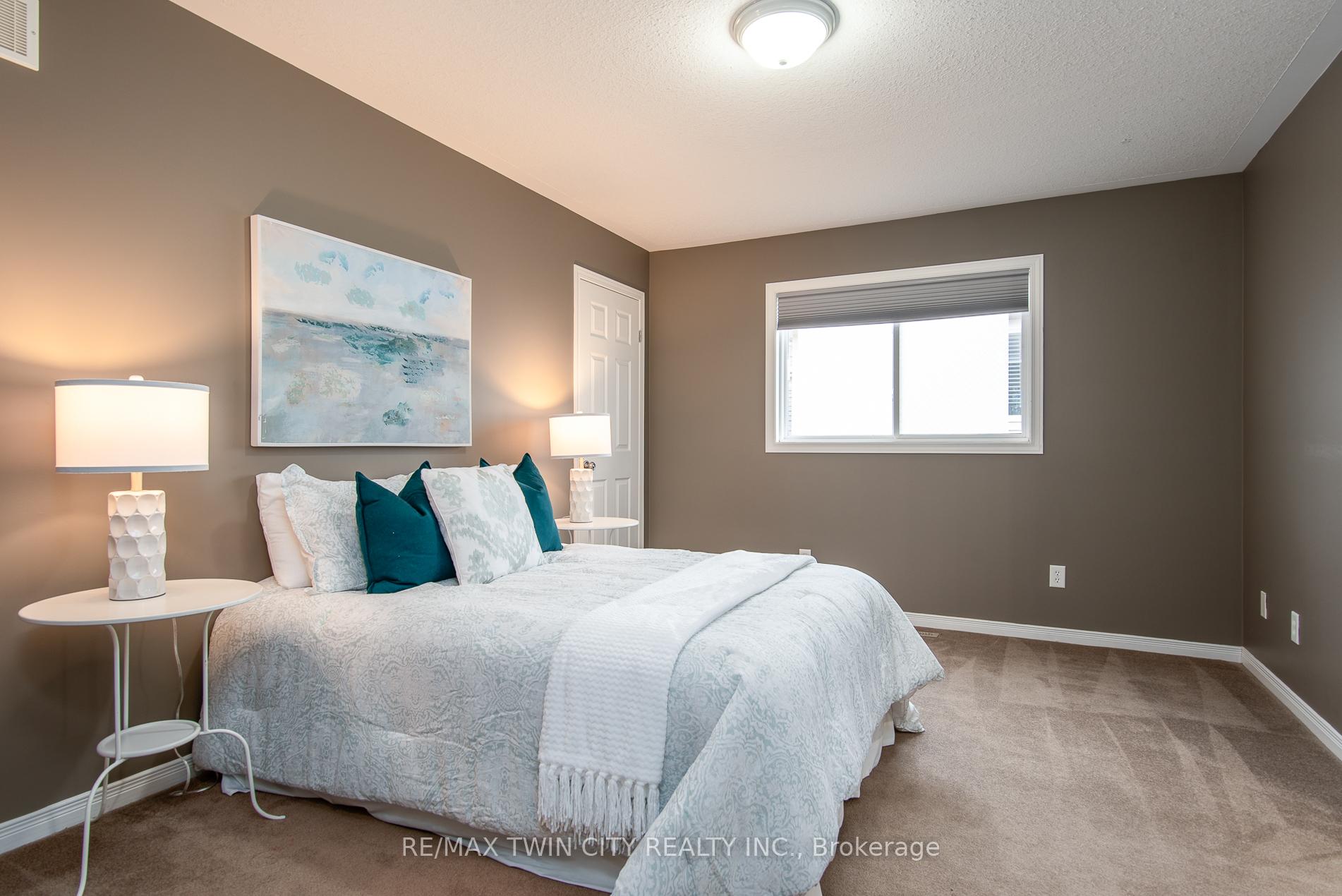 Photo 66 of 537 Topper Woods Crescent, Kitchener — HOMEH