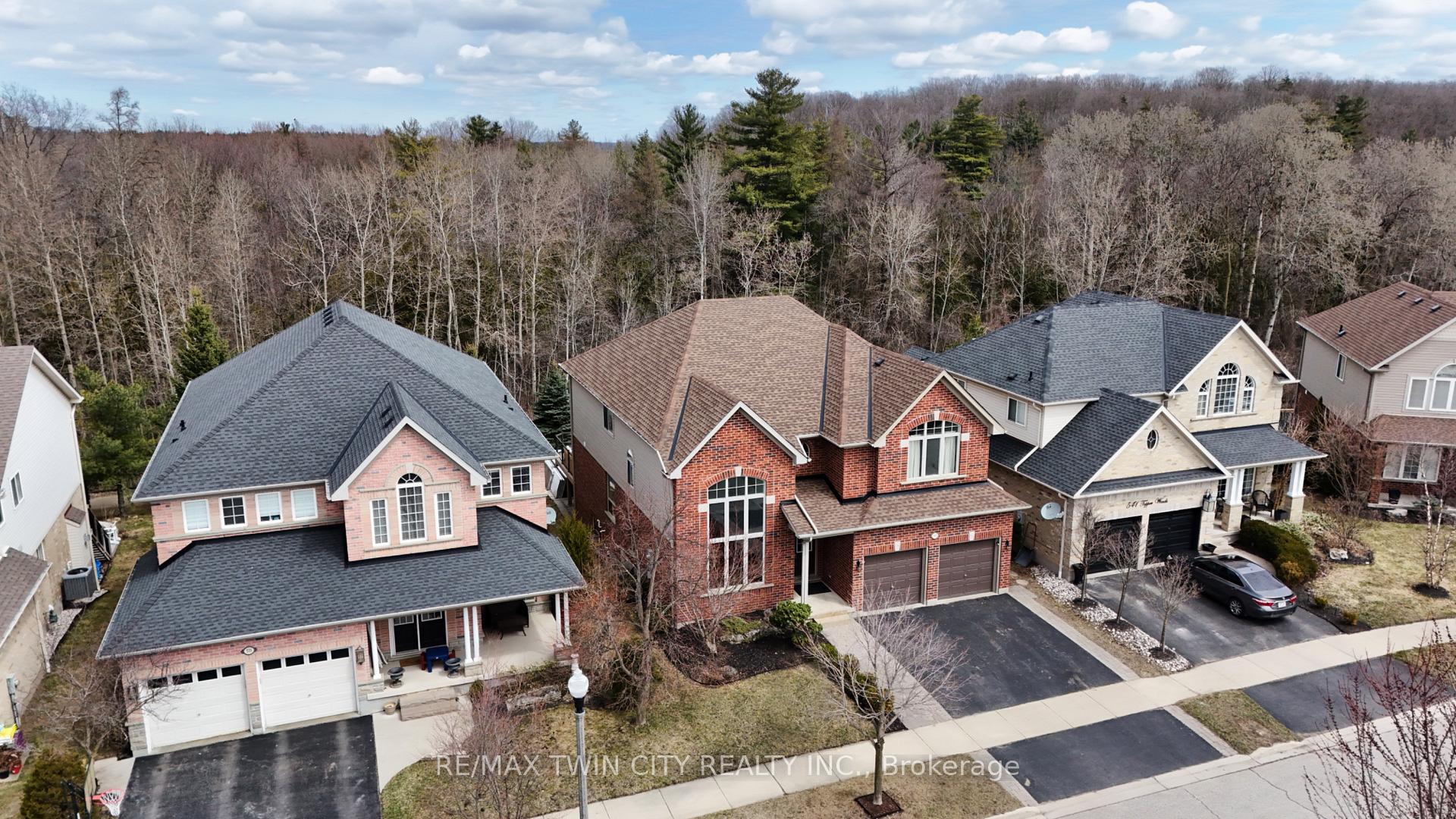 Photo 1 of 537 Topper Woods Crescent, Kitchener — HOMEH