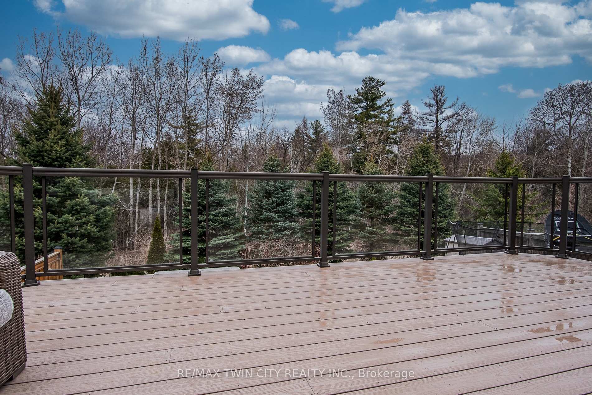 Photo 17 of 537 Topper Woods Crescent, Kitchener — HOMEH
