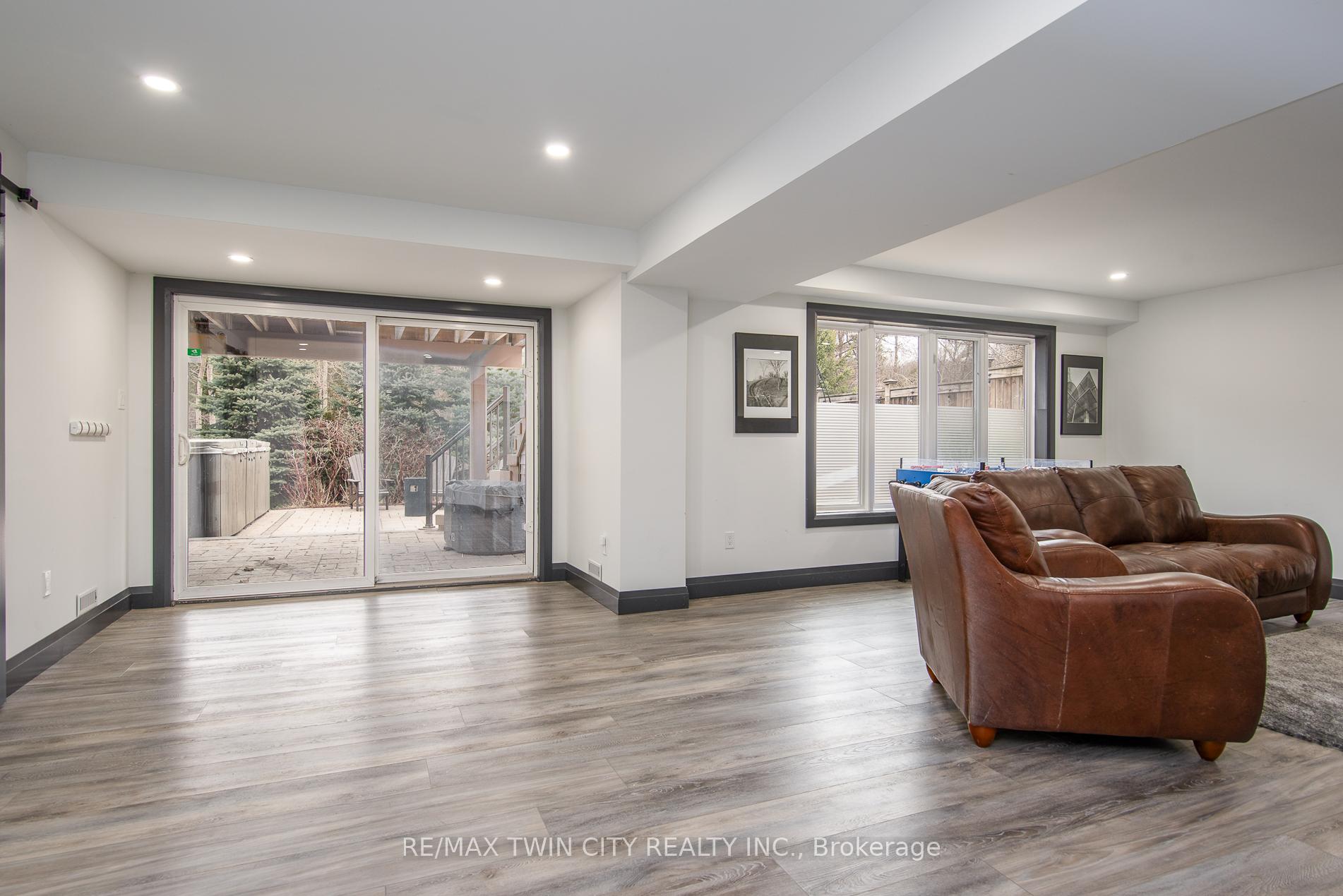 Photo 51 of 537 Topper Woods Crescent, Kitchener — HOMEH