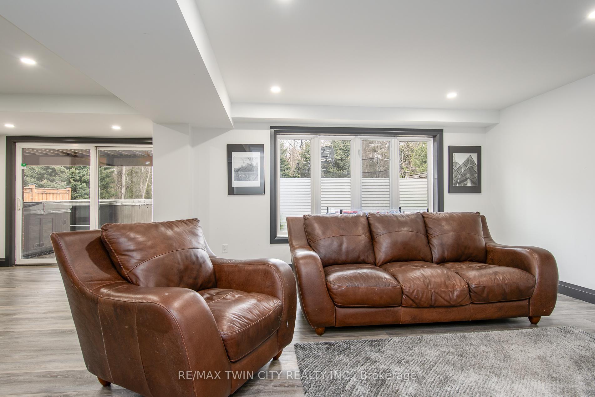 Photo 53 of 537 Topper Woods Crescent, Kitchener — HOMEH