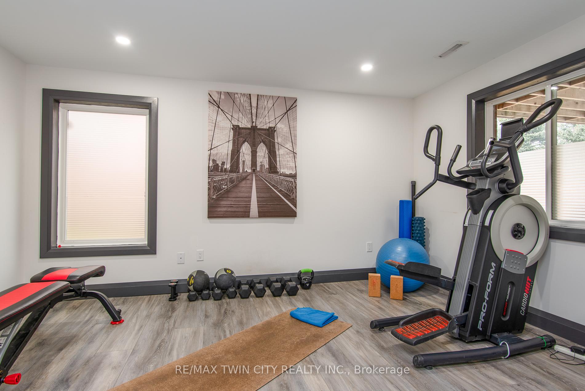 Photo 55 of 537 Topper Woods Crescent, Kitchener — HOMEH
