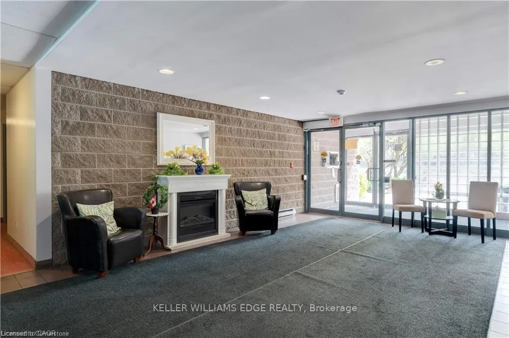 Photo 4 of Unit 404, 175 Hunter Street E, Hamilton, Corktown — HOMEH