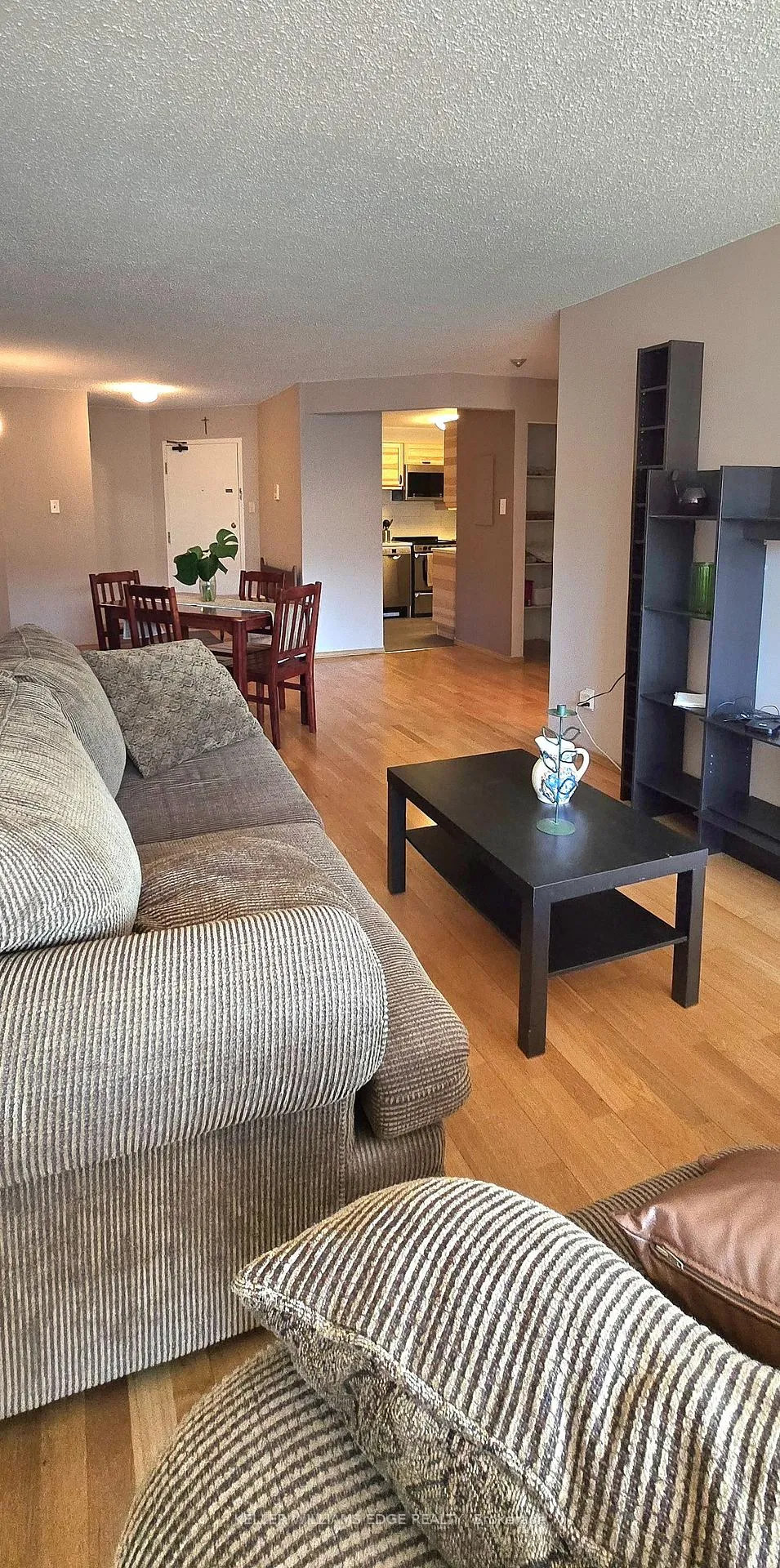 Photo 10 of Unit 404, 175 Hunter Street E, Hamilton, Corktown — HOMEH