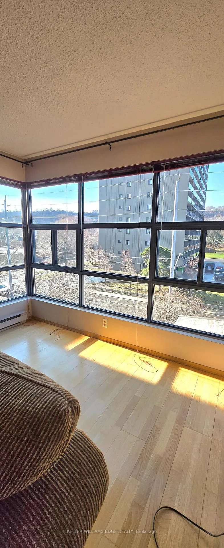 Photo 11 of Unit 404, 175 Hunter Street E, Hamilton, Corktown — HOMEH