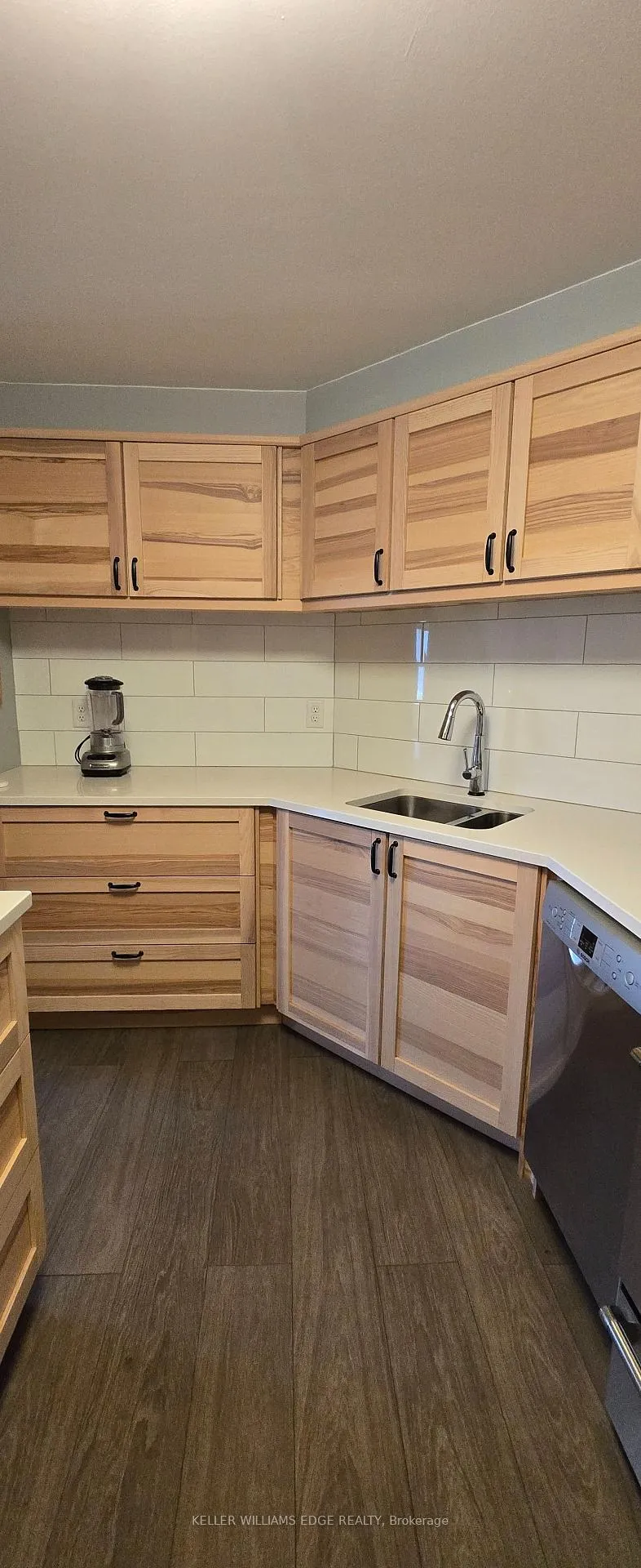 Photo 15 of Unit 404, 175 Hunter Street E, Hamilton, Corktown — HOMEH