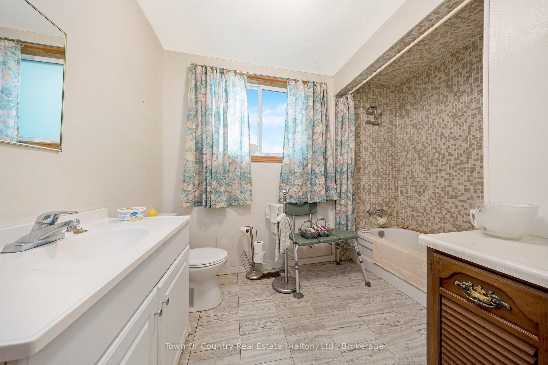 Photo 18 of 2380 Conservation Road, Milton, Rural Milton West — HOMEH