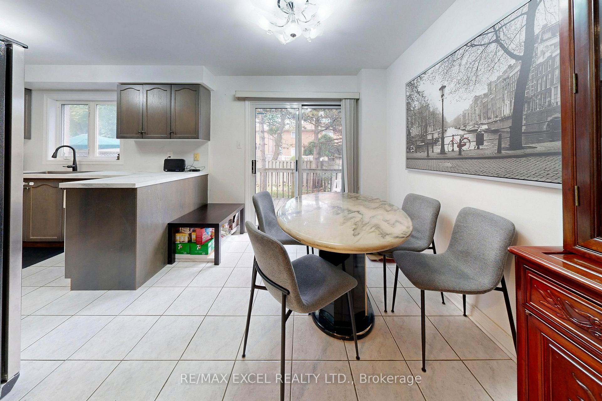 Photo 14 of 6 Sunway Square, Markham, Raymerville — HOMEH