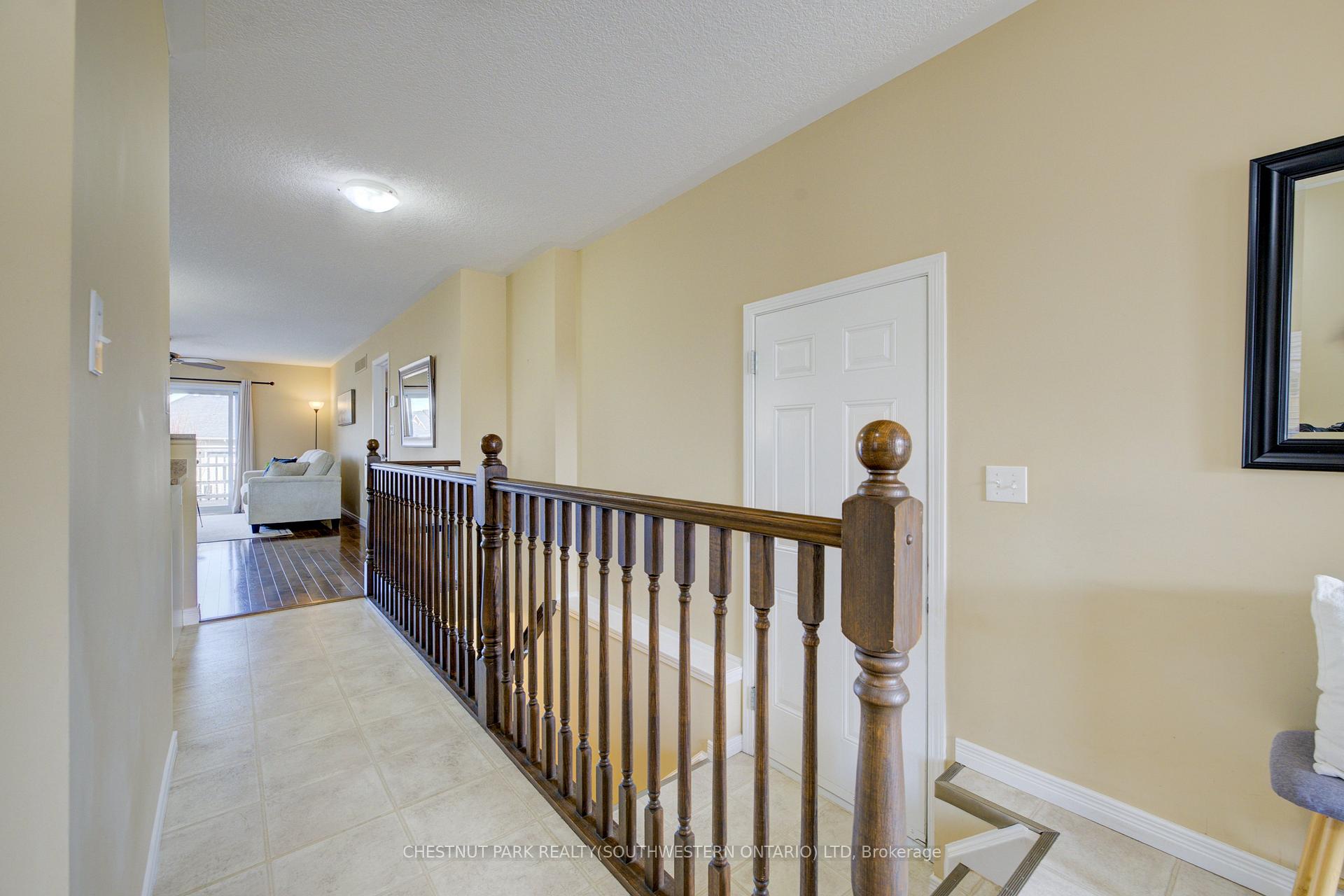Photo 6 of 988 Zeller Crescent, Kitchener — HOMEH