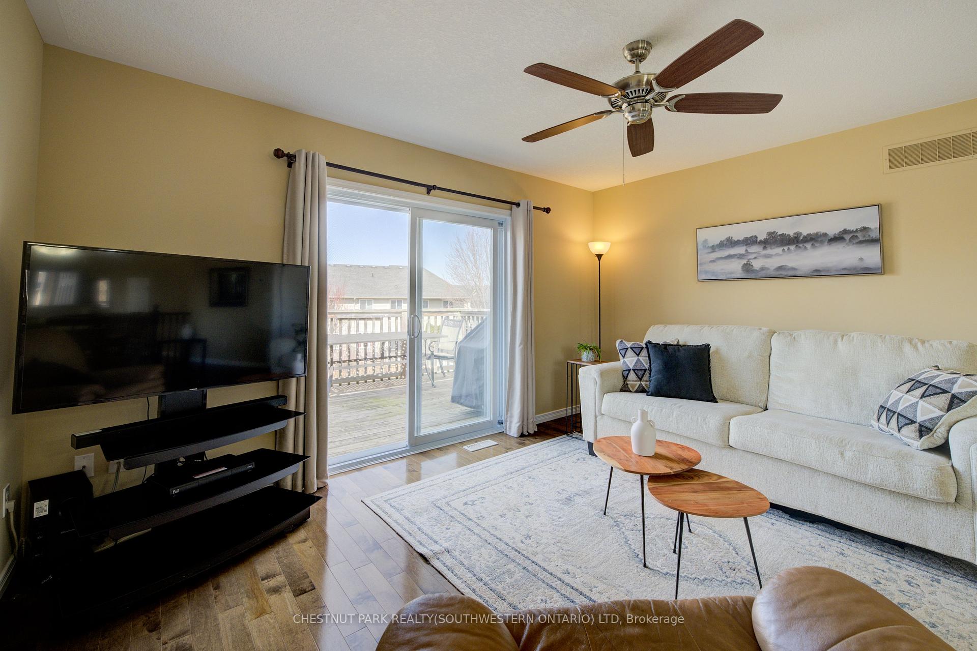 Photo 15 of 988 Zeller Crescent, Kitchener — HOMEH