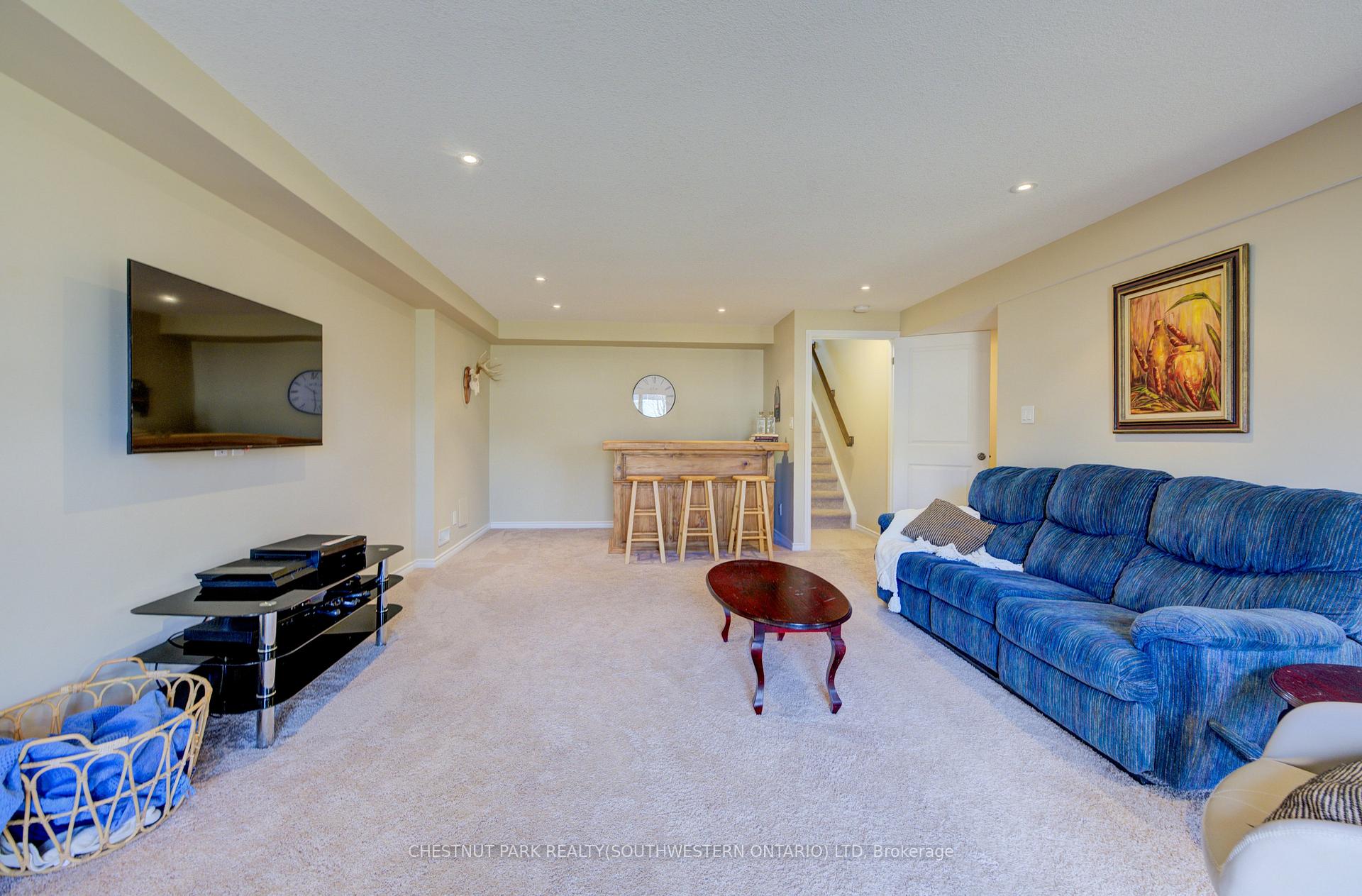 Photo 29 of 988 Zeller Crescent, Kitchener — HOMEH