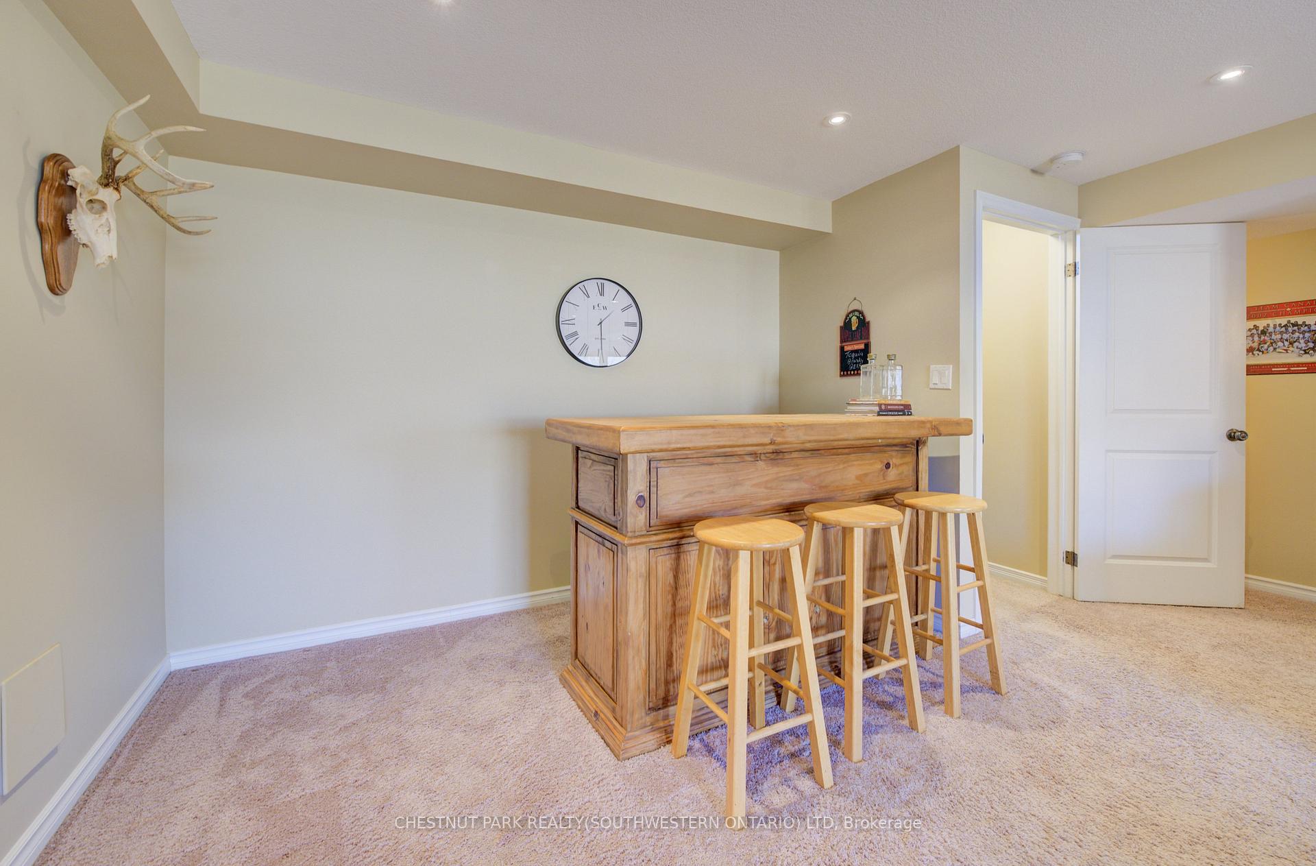 Photo 30 of 988 Zeller Crescent, Kitchener — HOMEH