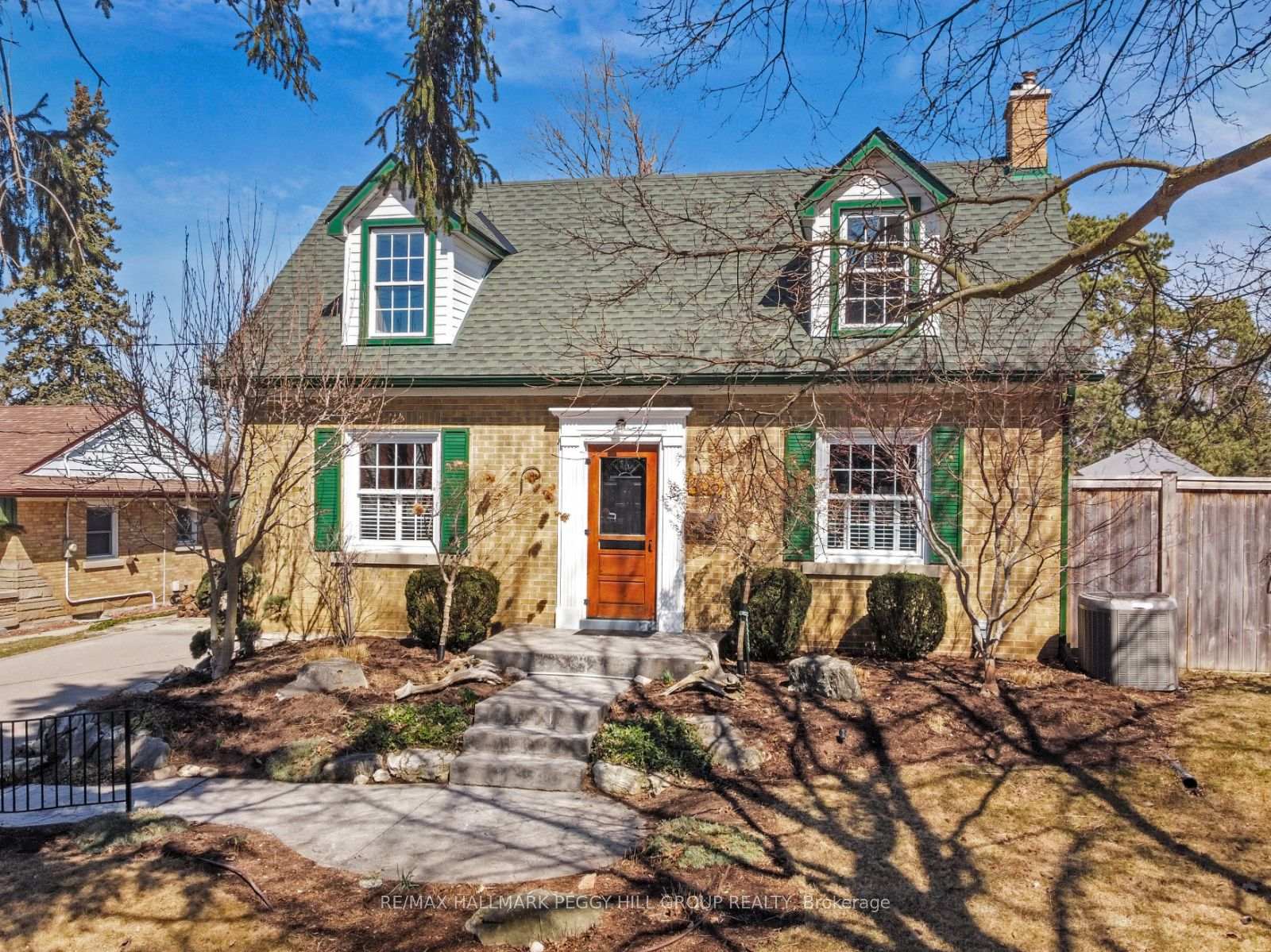 Front of 406 Mill Street