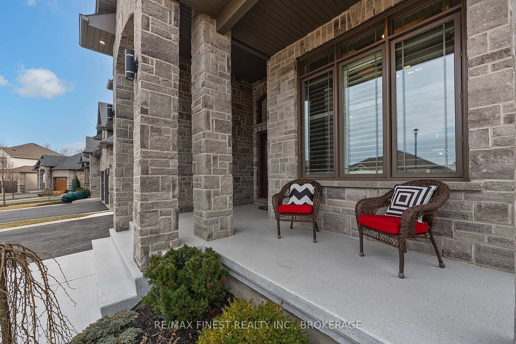 Photo 3 of 246 Pauline Tom Avenue, Kingston, Kingston East (Incl Barret Crt) — HOMEH