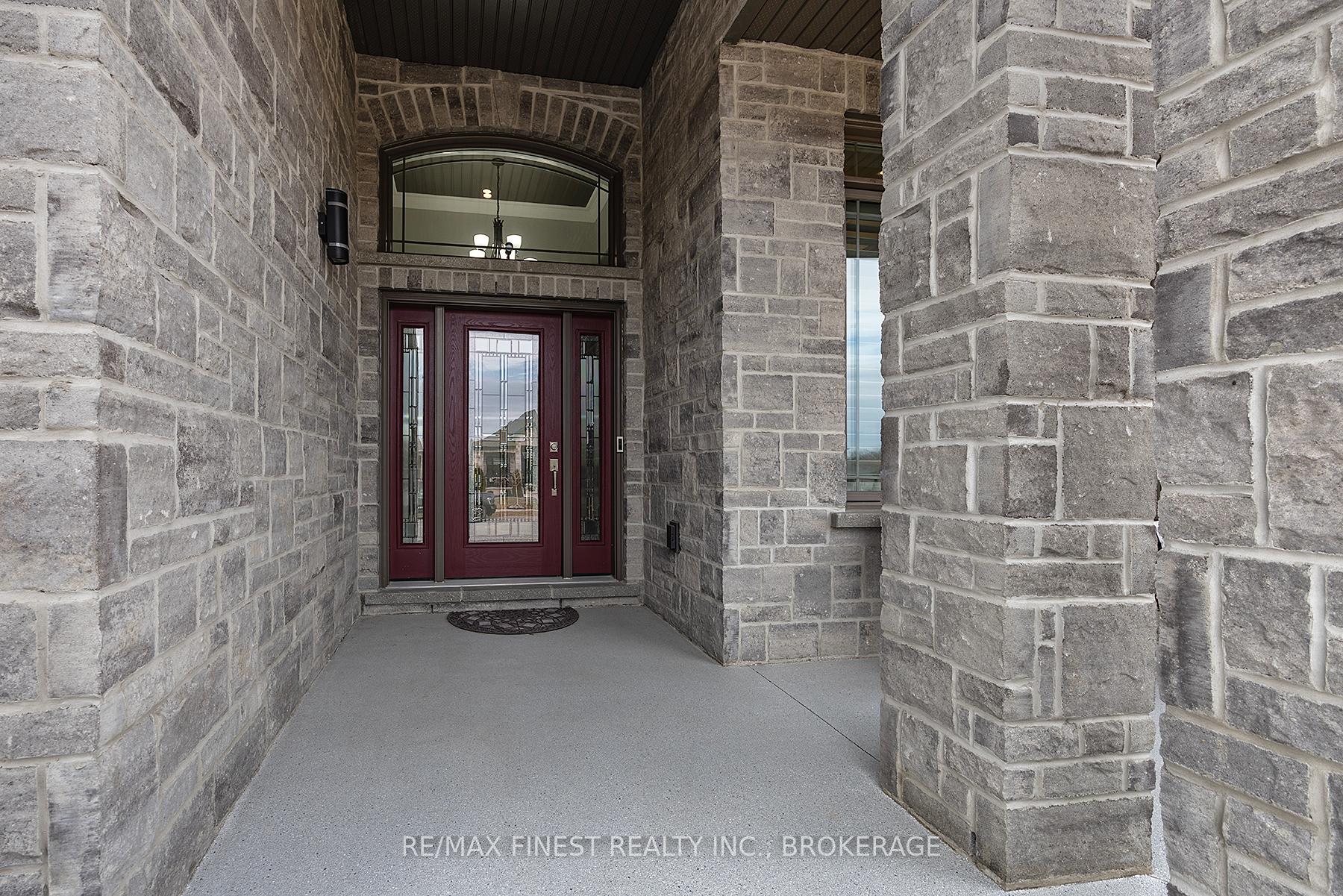 Photo 4 of 246 Pauline Tom Avenue, Kingston, Kingston East (Incl Barret Crt) — HOMEH