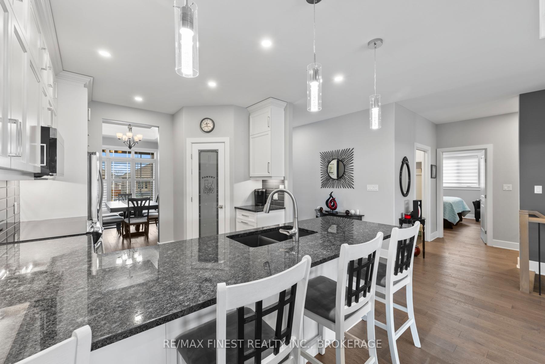 Photo 10 of 246 Pauline Tom Avenue, Kingston, Kingston East (Incl Barret Crt) — HOMEH