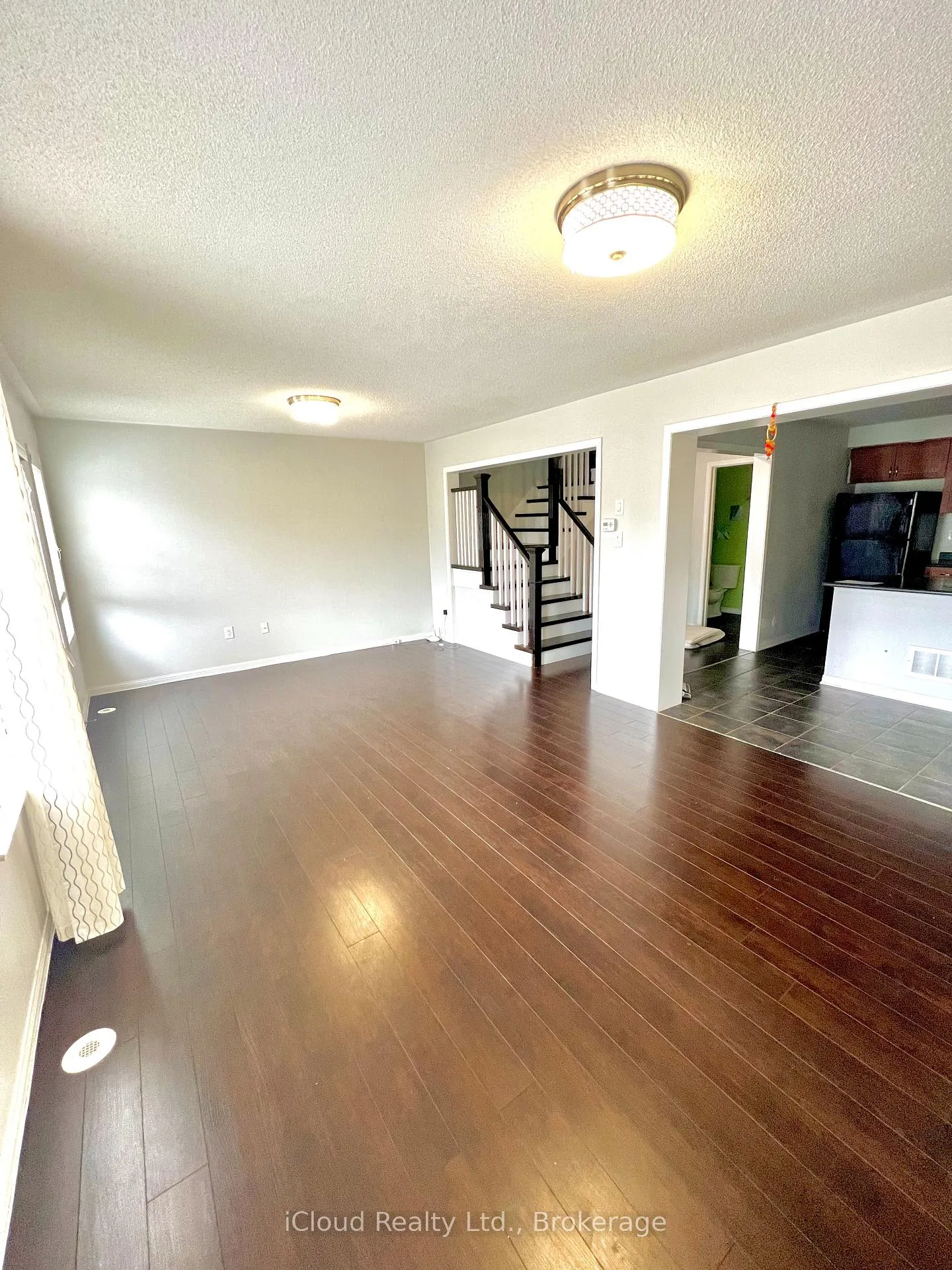 Photo 8 of 732 Shortreed Crescent, Milton, Coates — HOMEH