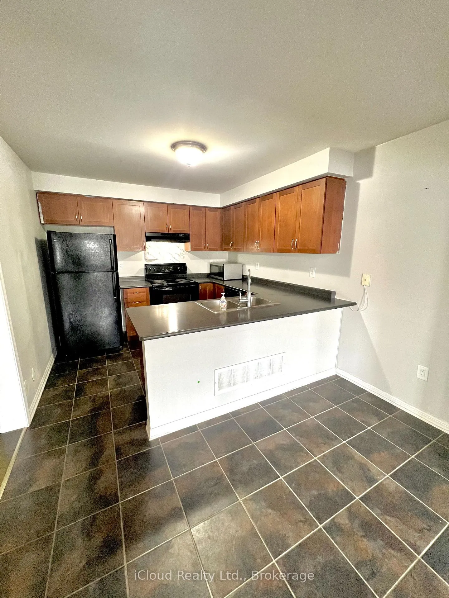 Photo 9 of 732 Shortreed Crescent, Milton, Coates — HOMEH