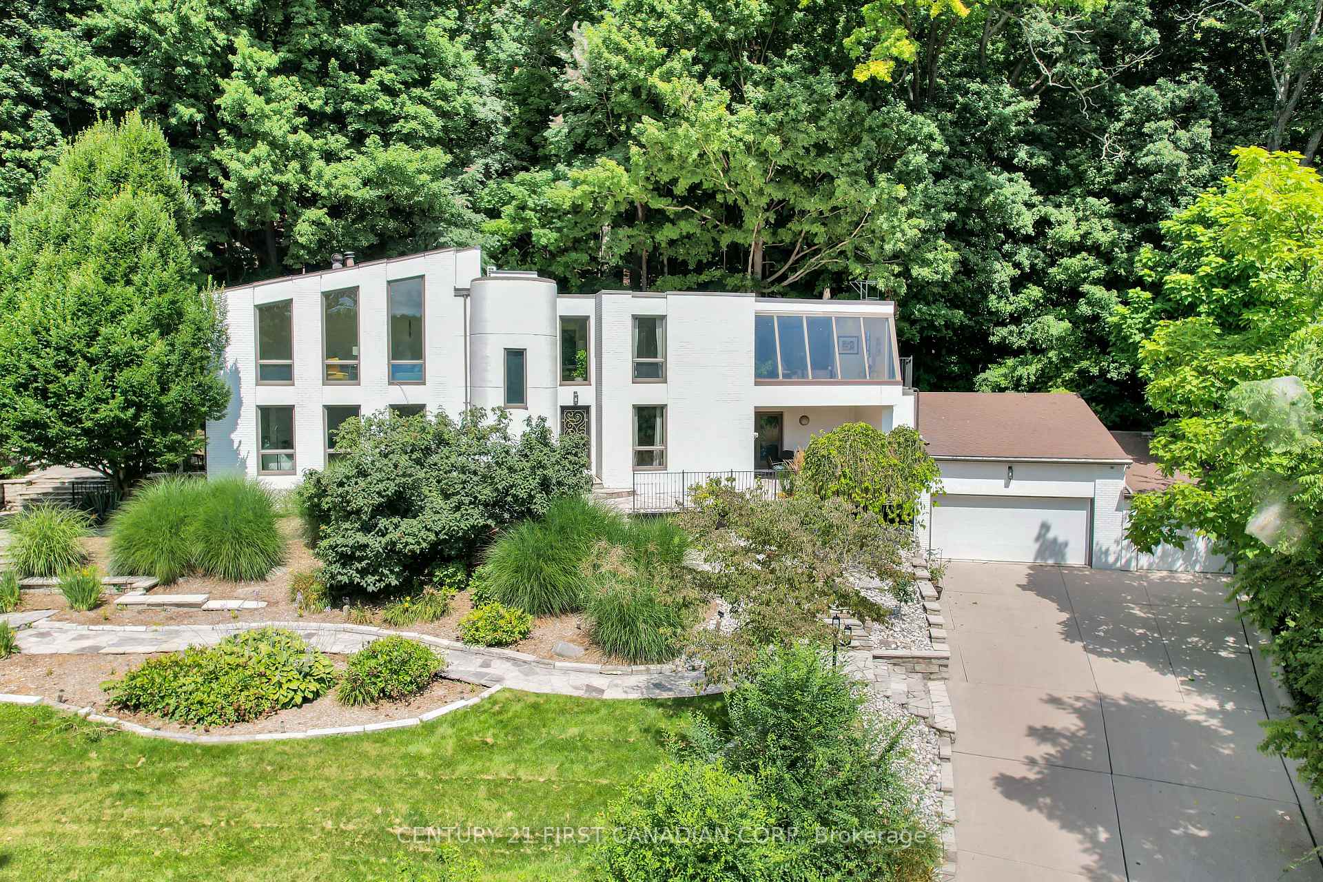 Photo 1 of 10845 Old River Road W, Middlesex Centre, Rural Middlesex Centre — HOMEH