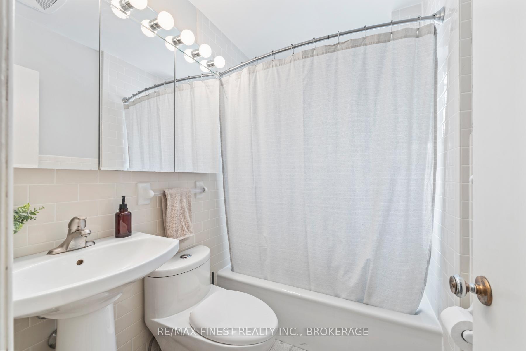 Photo 33 of 1088 Johnson Street, Kingston, Central City West — HOMEH