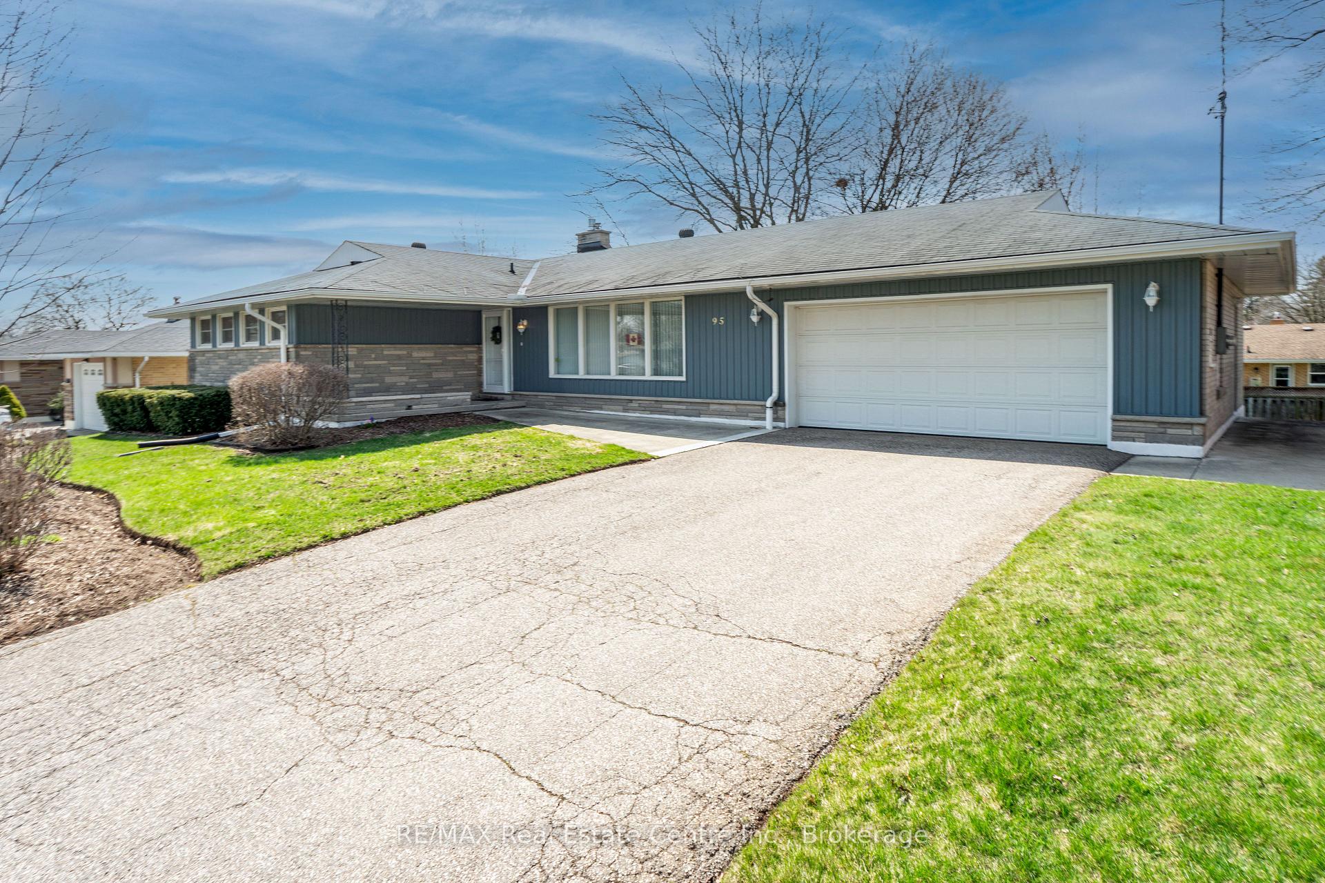 Photo 1 of 95 Blueridge Avenue, Kitchener — HOMEH