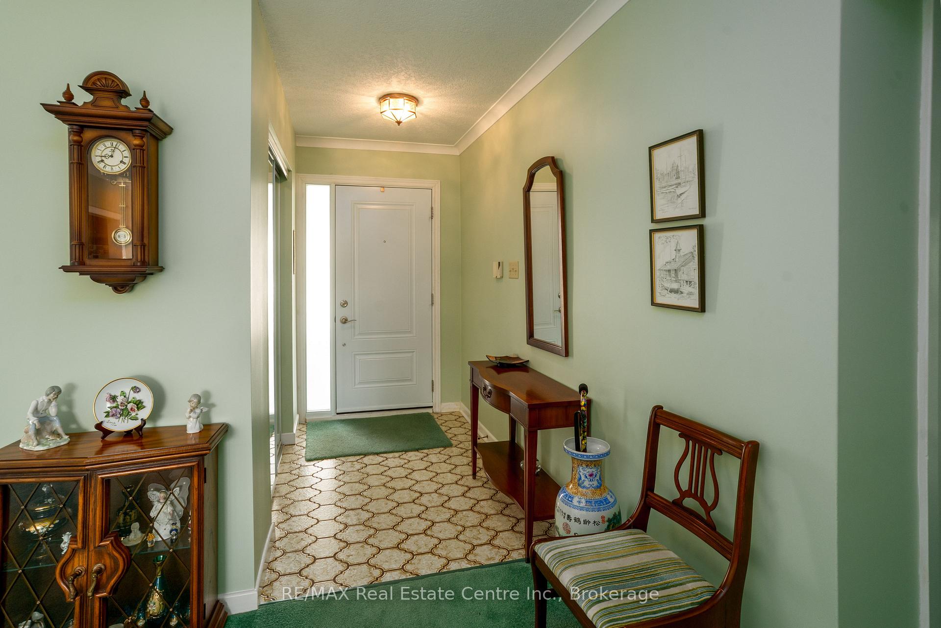 Photo 4 of 95 Blueridge Avenue, Kitchener — HOMEH