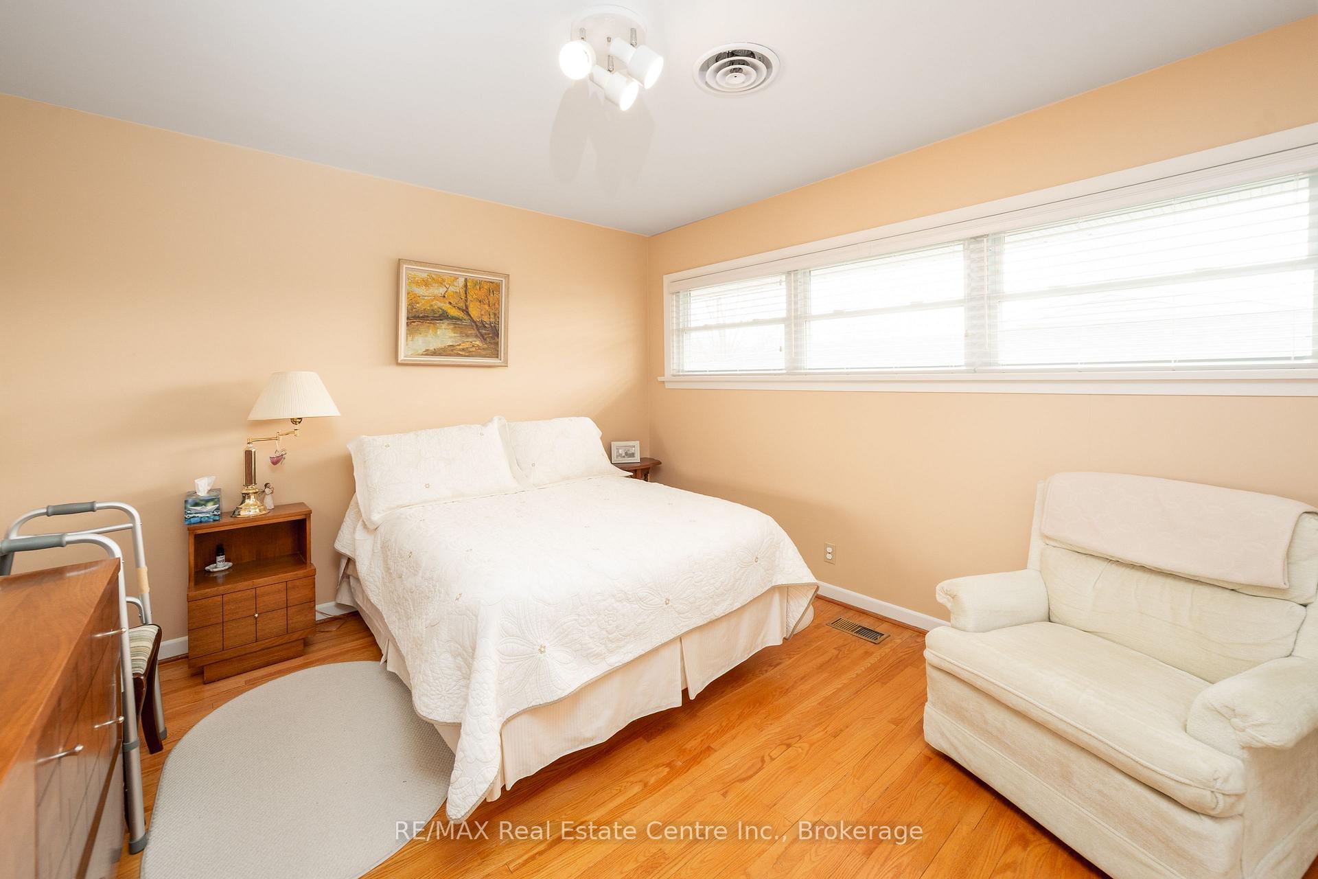 Photo 9 of 95 Blueridge Avenue, Kitchener — HOMEH