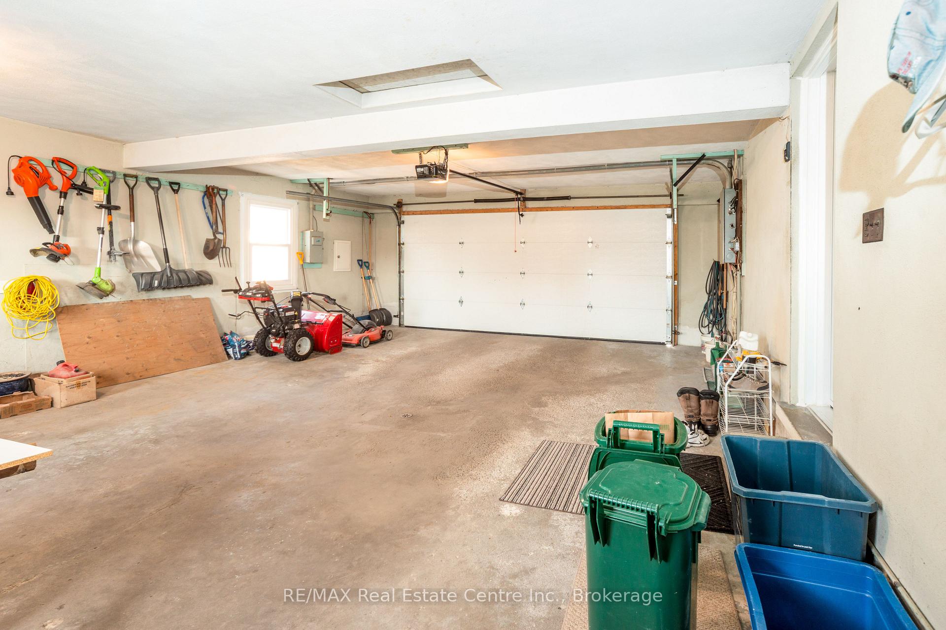 Photo 32 of 95 Blueridge Avenue, Kitchener — HOMEH