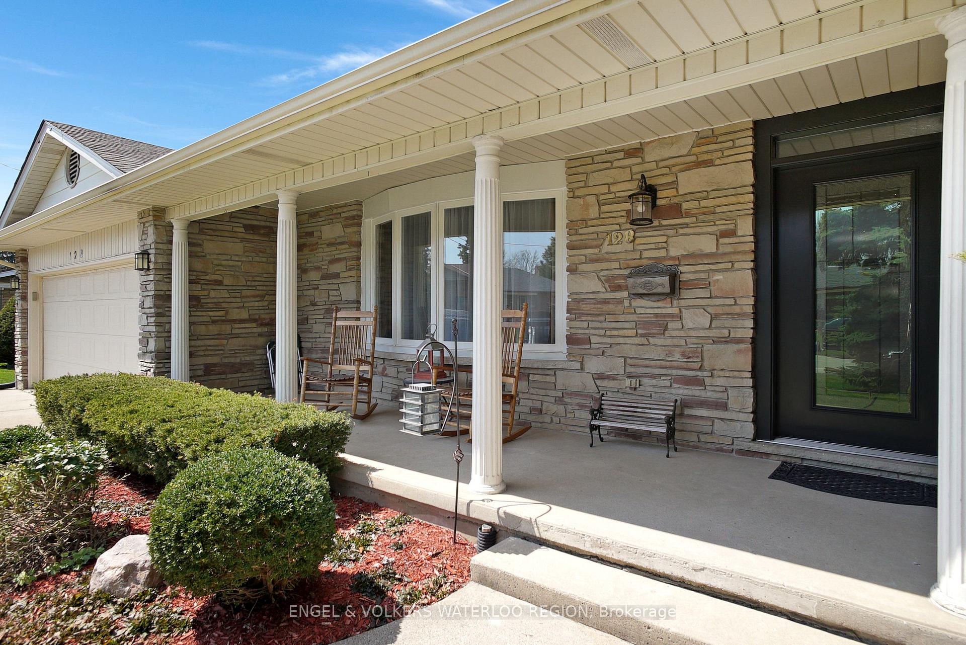 Photo 3 of 128 Carson Drive, Kitchener — HOMEH