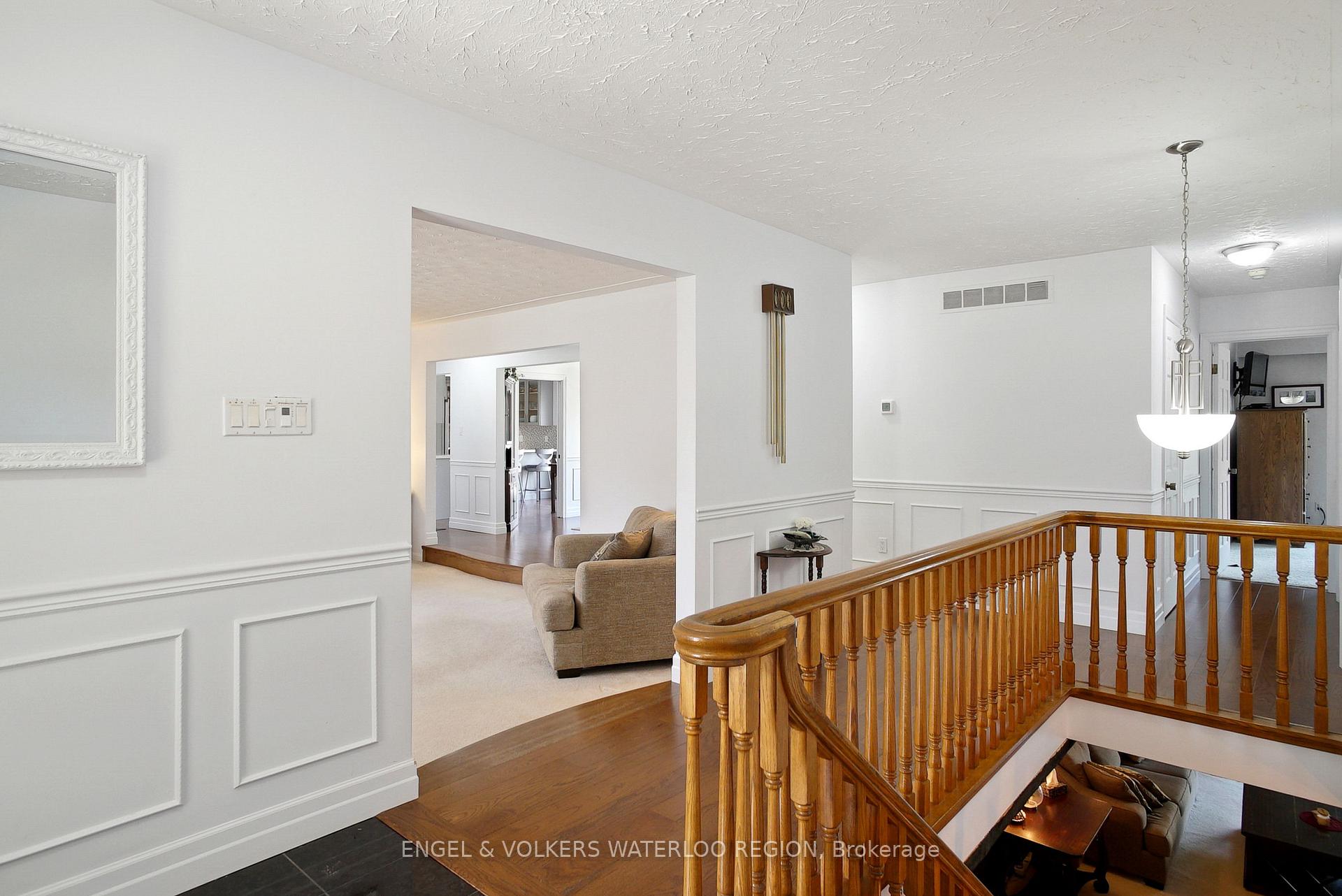 Photo 4 of 128 Carson Drive, Kitchener — HOMEH