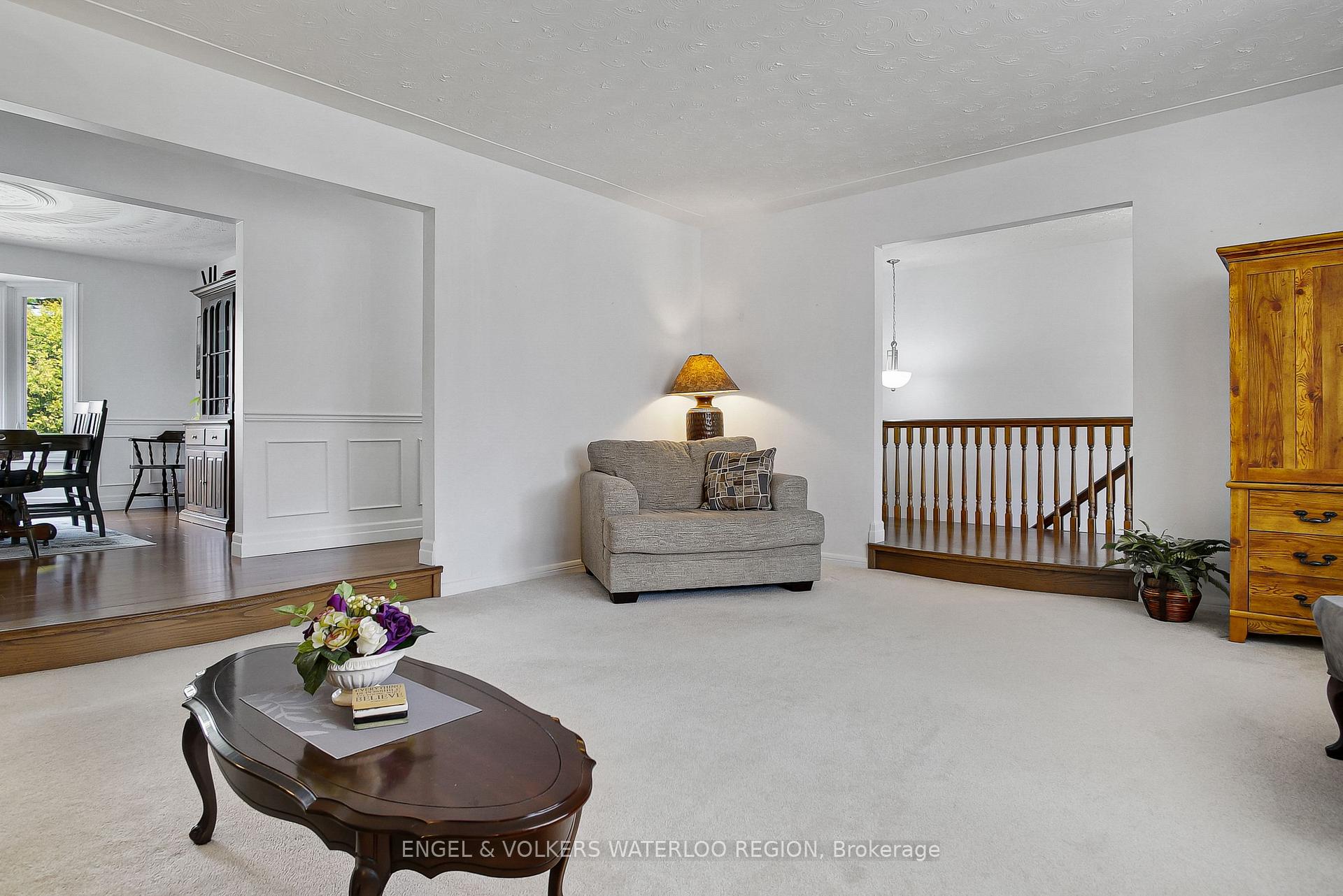 Photo 7 of 128 Carson Drive, Kitchener — HOMEH