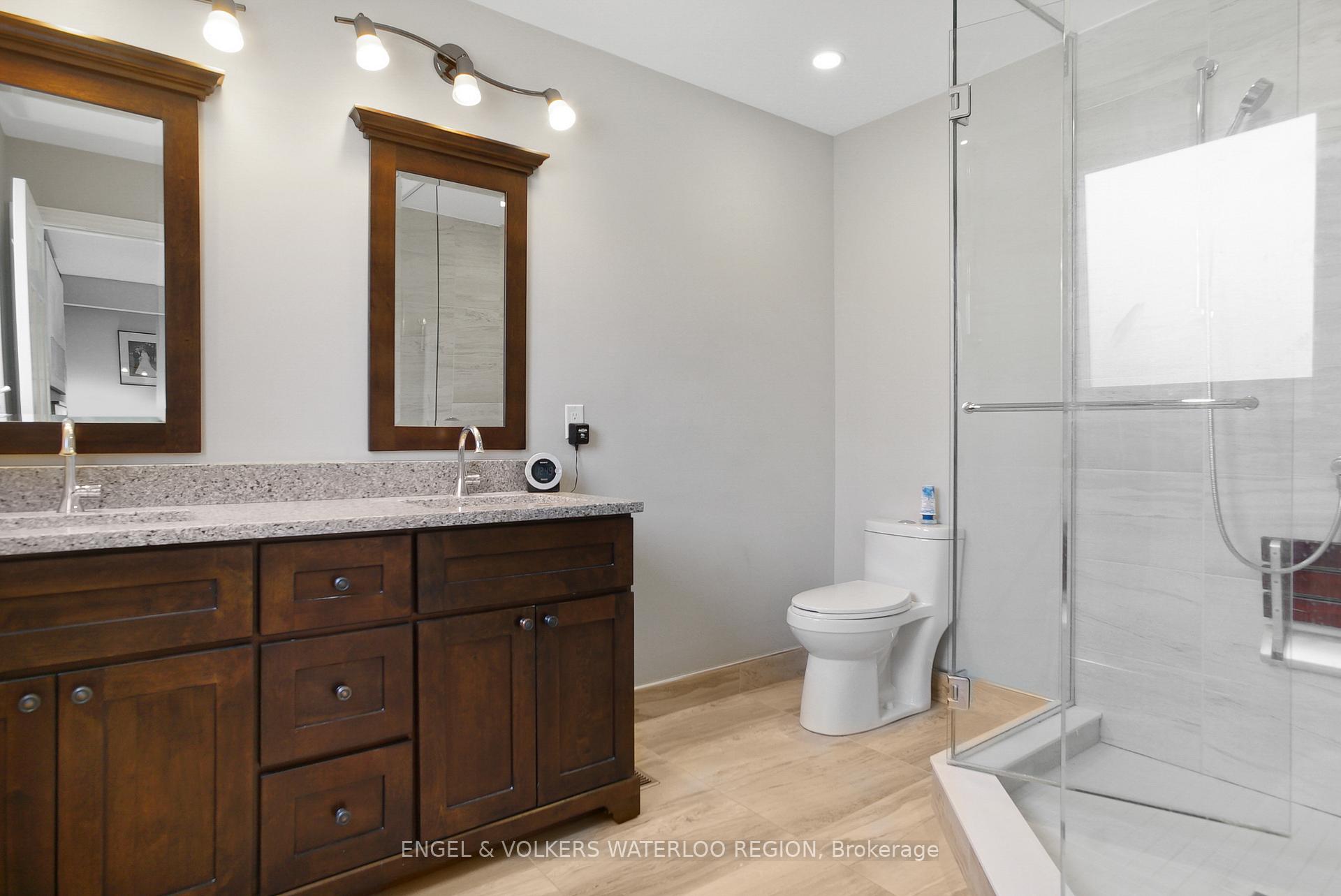 Photo 21 of 128 Carson Drive, Kitchener — HOMEH