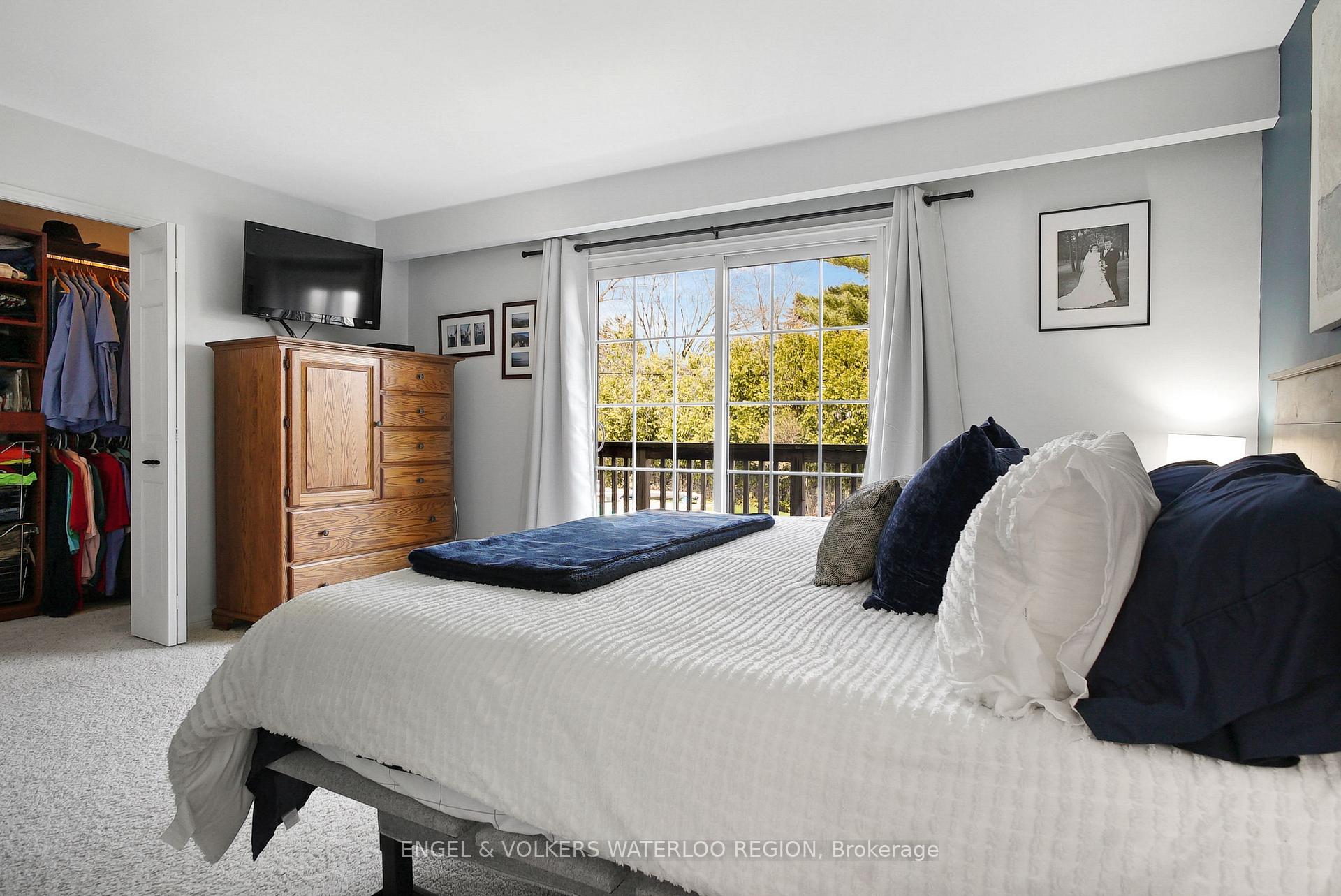 Photo 22 of 128 Carson Drive, Kitchener — HOMEH