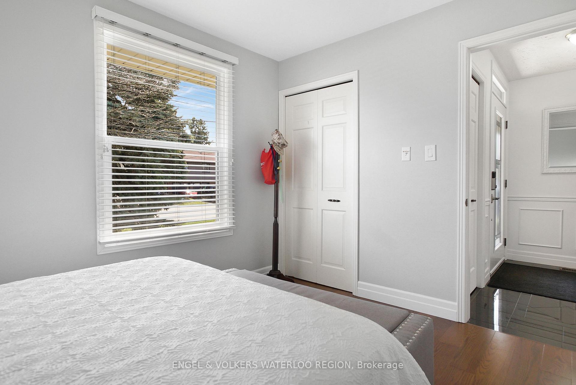 Photo 25 of 128 Carson Drive, Kitchener — HOMEH
