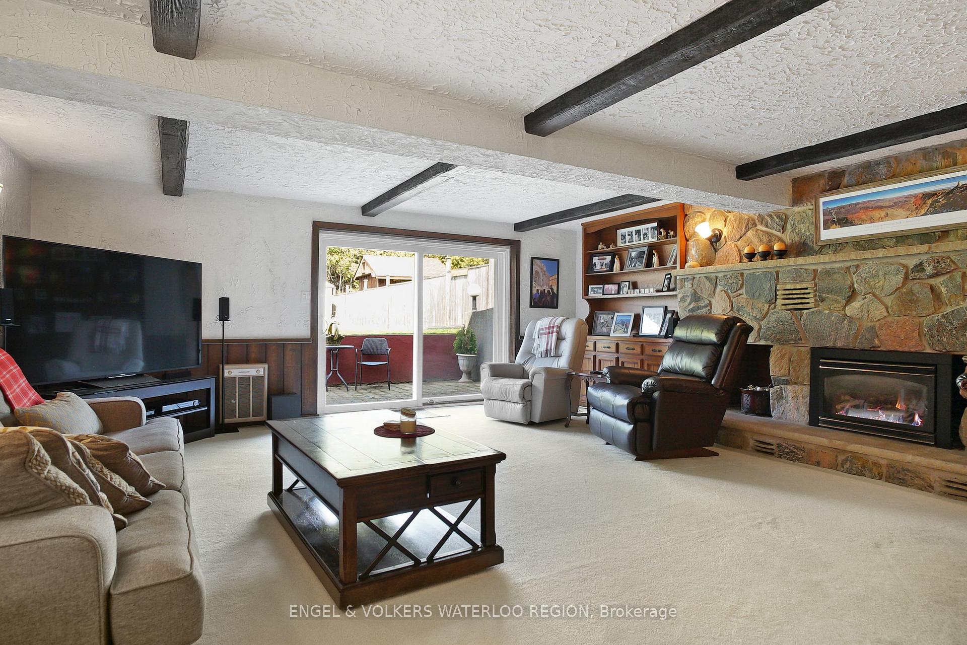 Photo 26 of 128 Carson Drive, Kitchener — HOMEH