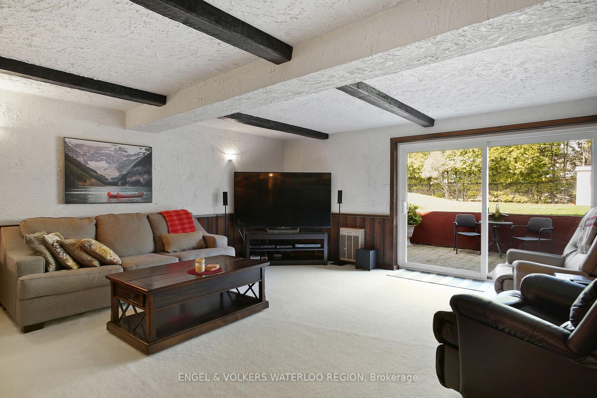 Photo 28 of 128 Carson Drive, Kitchener — HOMEH