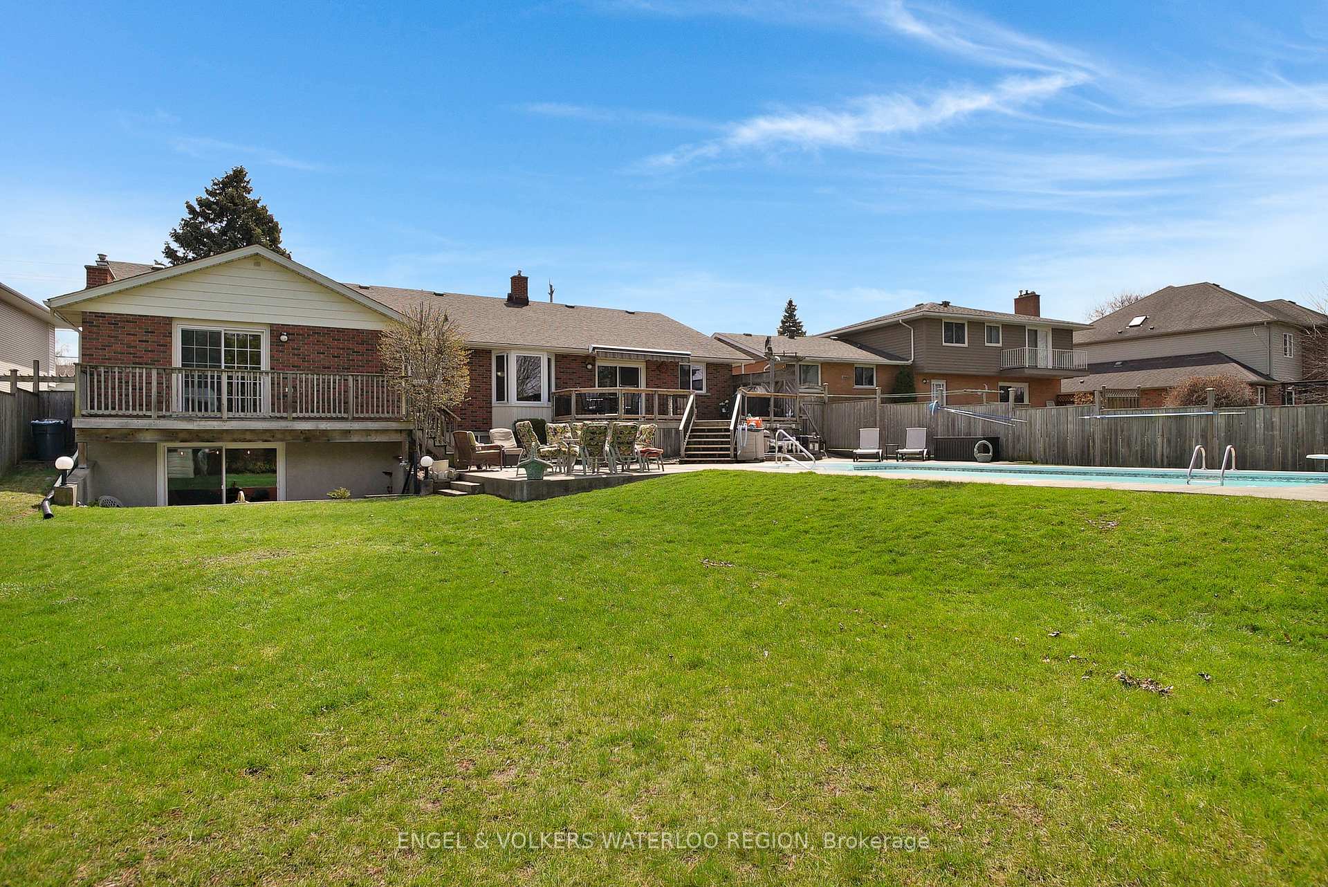 Photo 39 of 128 Carson Drive, Kitchener — HOMEH