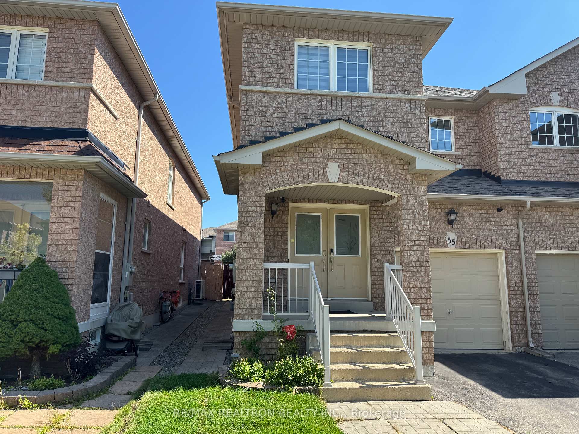 Photo 2 of 55 Devonwood Drive, Markham, Berczy — HOMEH