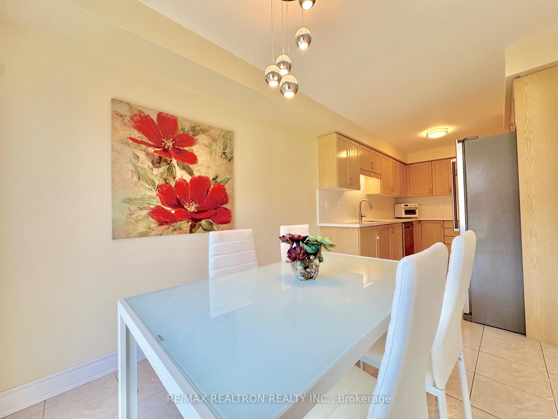Photo 10 of 55 Devonwood Drive, Markham, Berczy — HOMEH