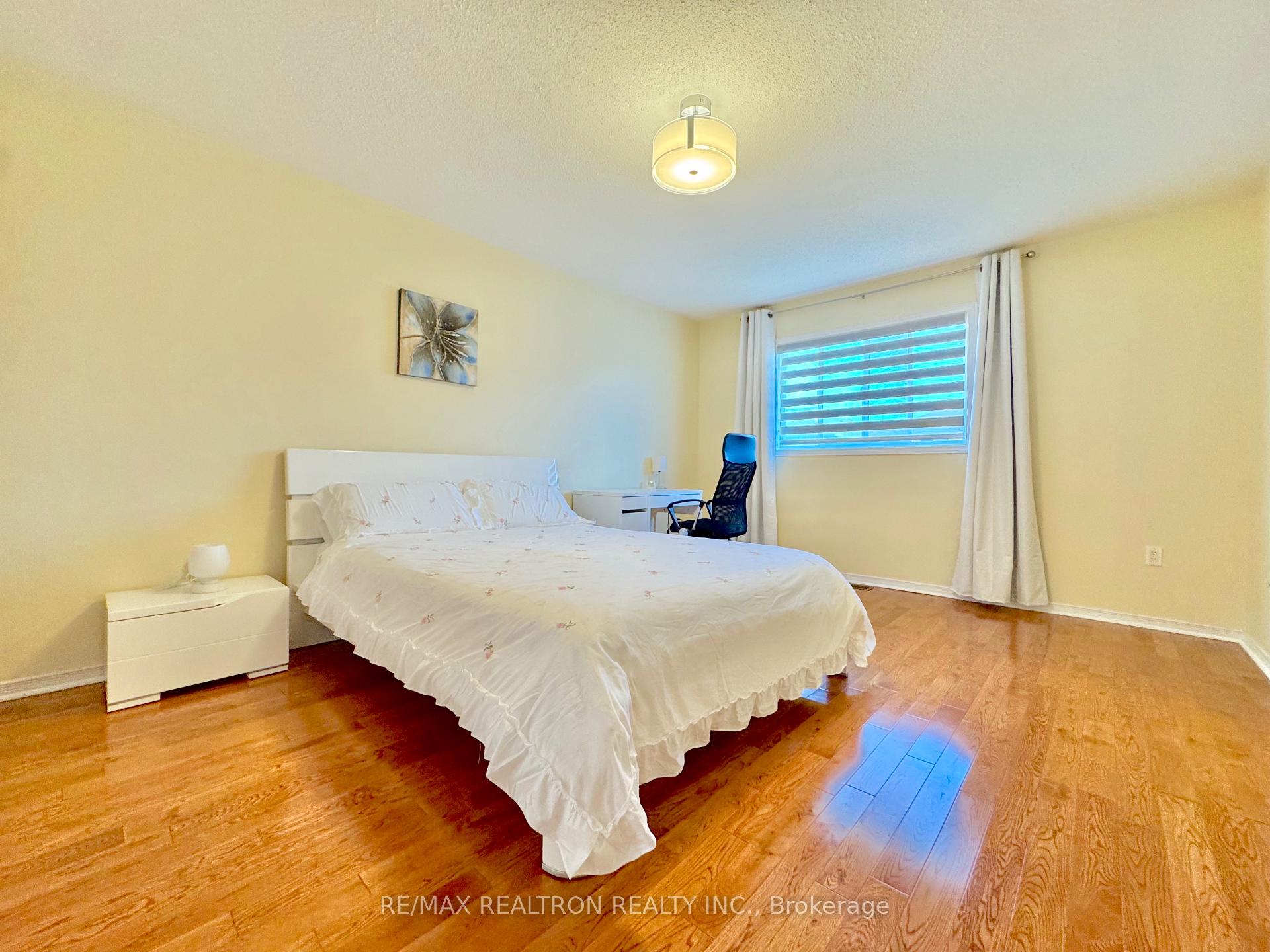 Photo 14 of 55 Devonwood Drive, Markham, Berczy — HOMEH