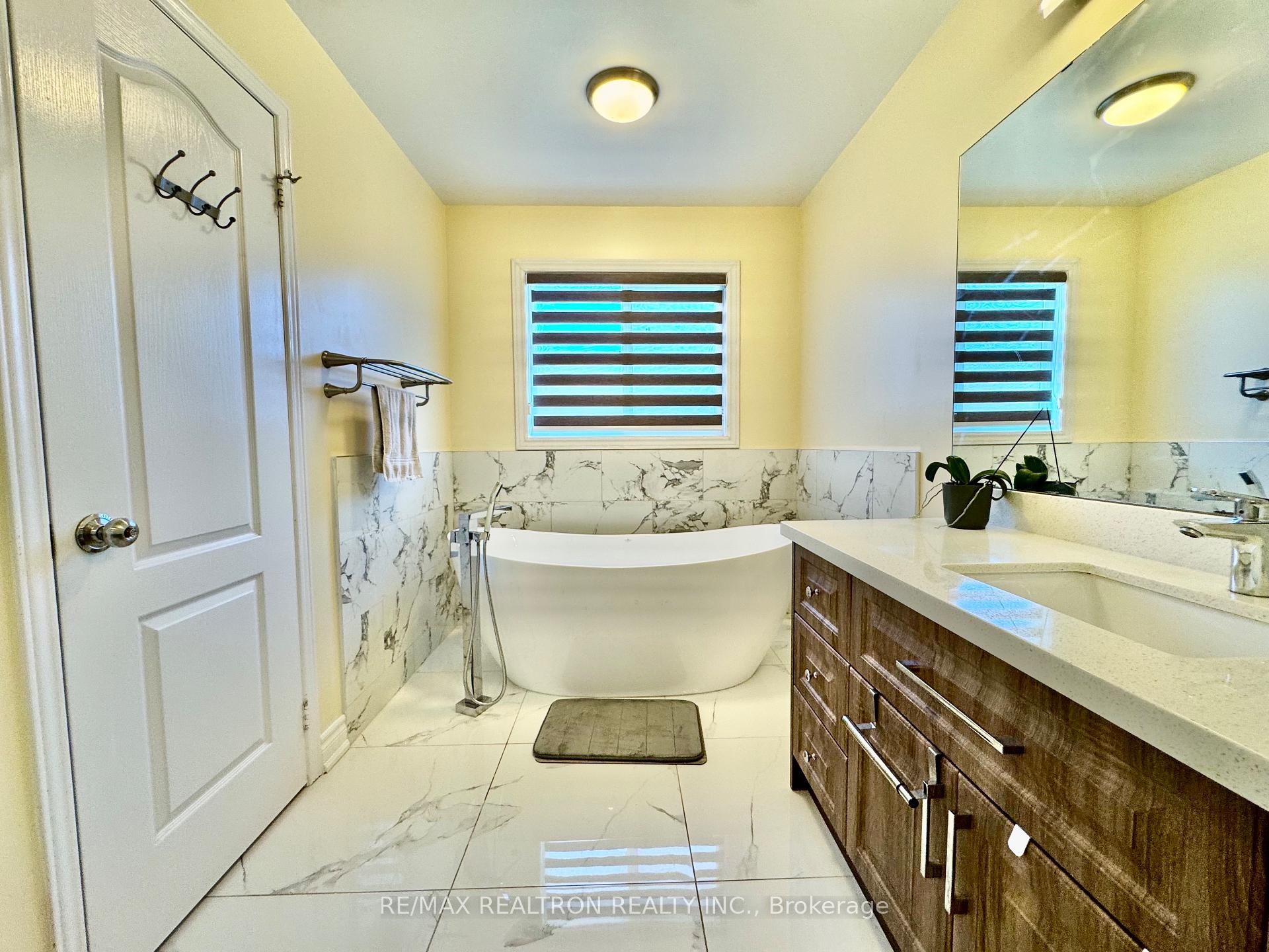 Photo 17 of 55 Devonwood Drive, Markham, Berczy — HOMEH