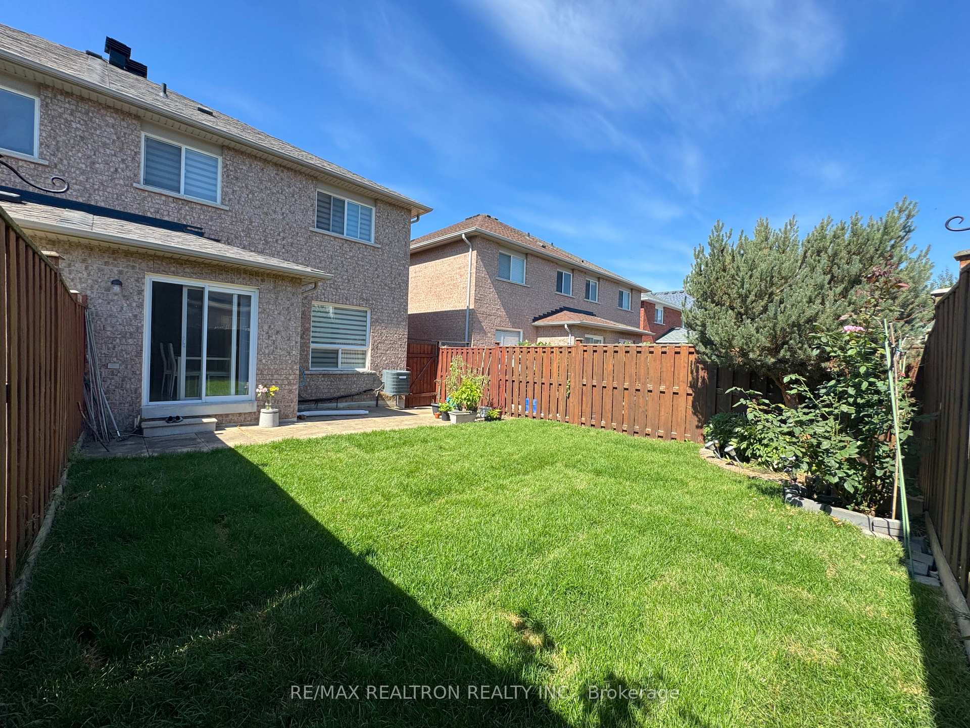 Photo 24 of 55 Devonwood Drive, Markham, Berczy — HOMEH