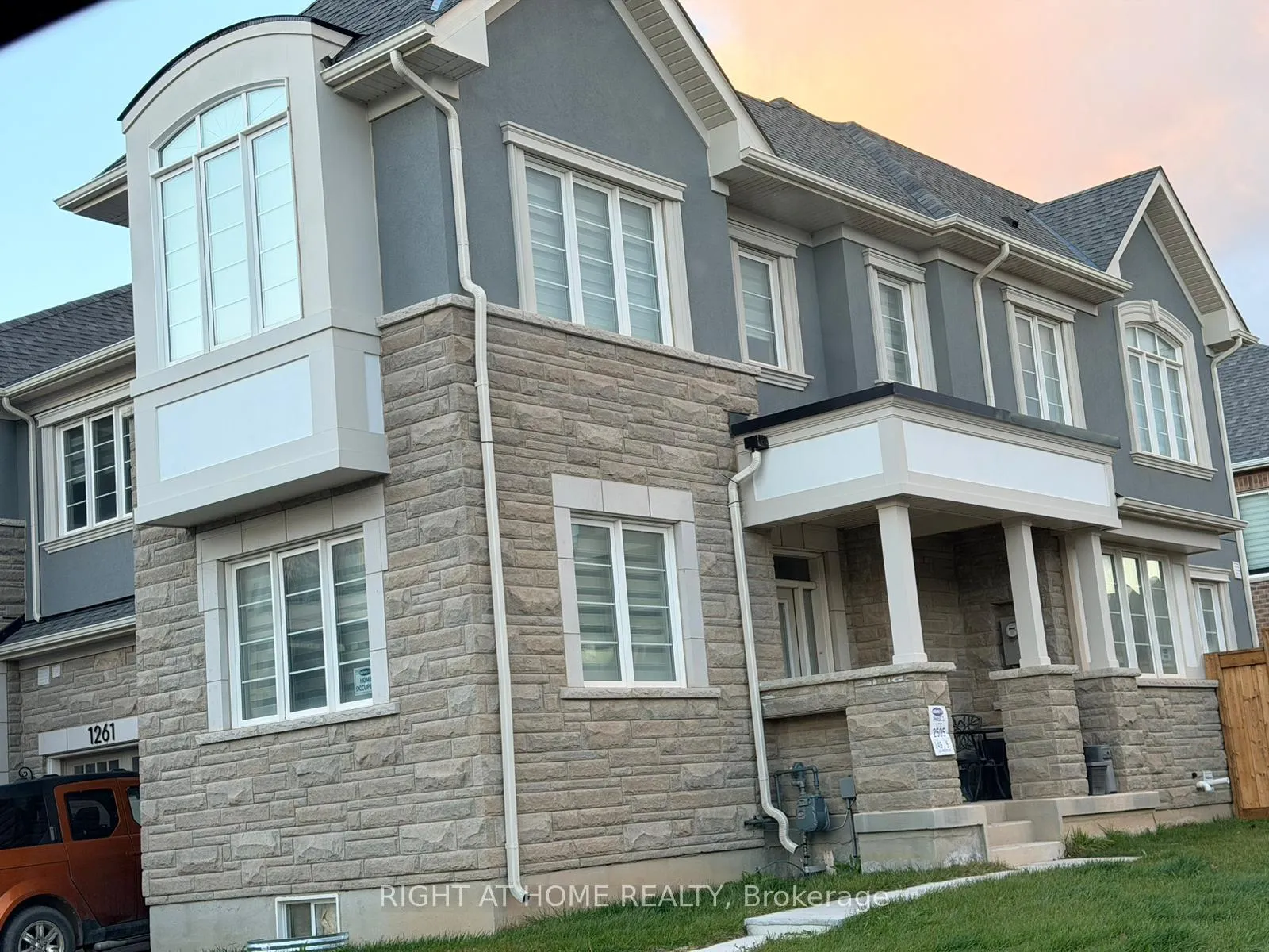 Photo 2 of Unit Upper, 1263 Havelock Gardens, Milton, Bowes — HOMEH